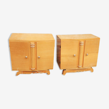 2 anciens tables de chevet en bois blond