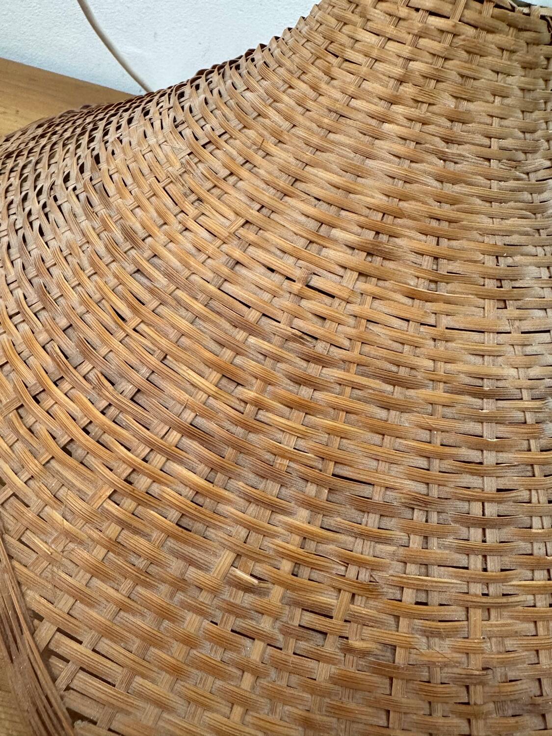 Rattan suspension