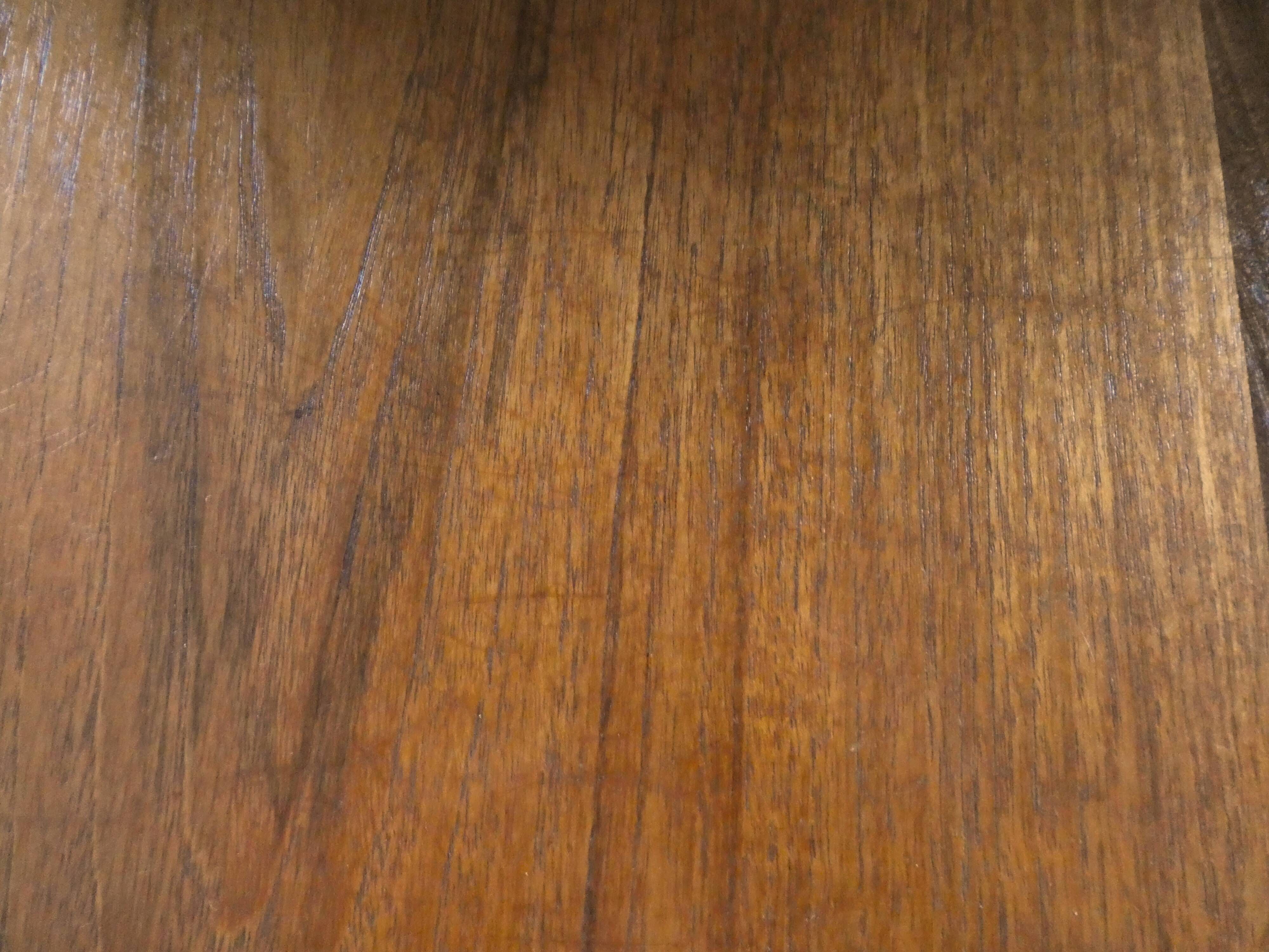 Pull-out tables in teak G Plan 60s