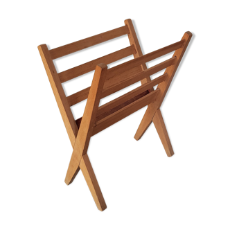Scandinavian magazine holder
