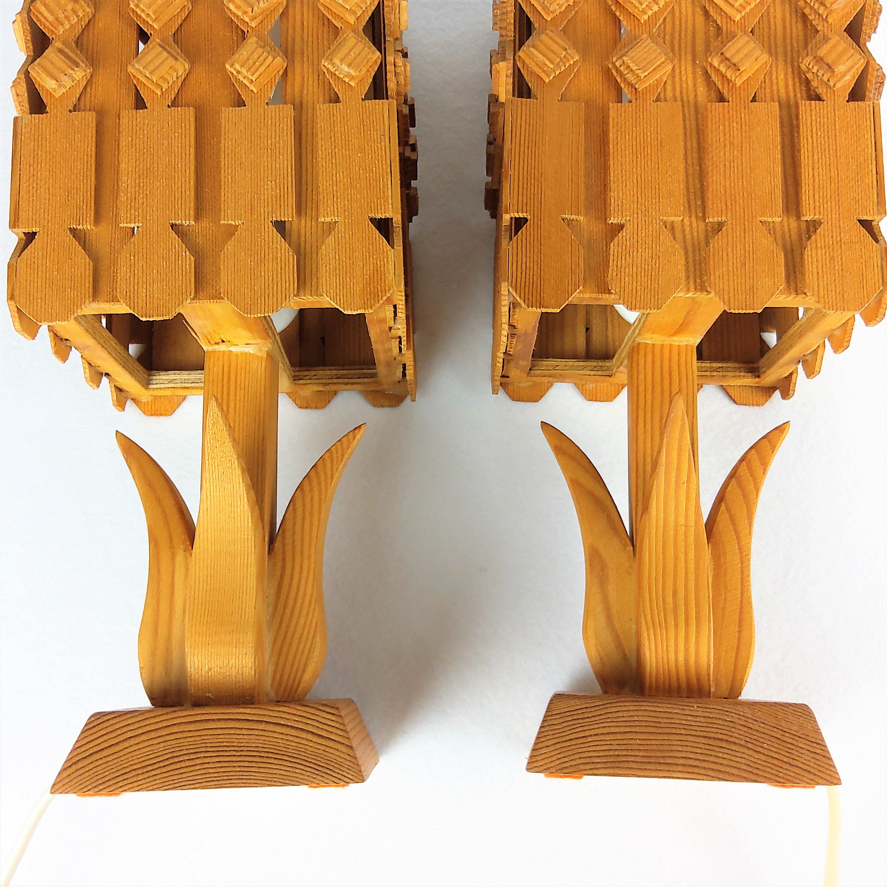 2 lampes scandinaves en pin 1960