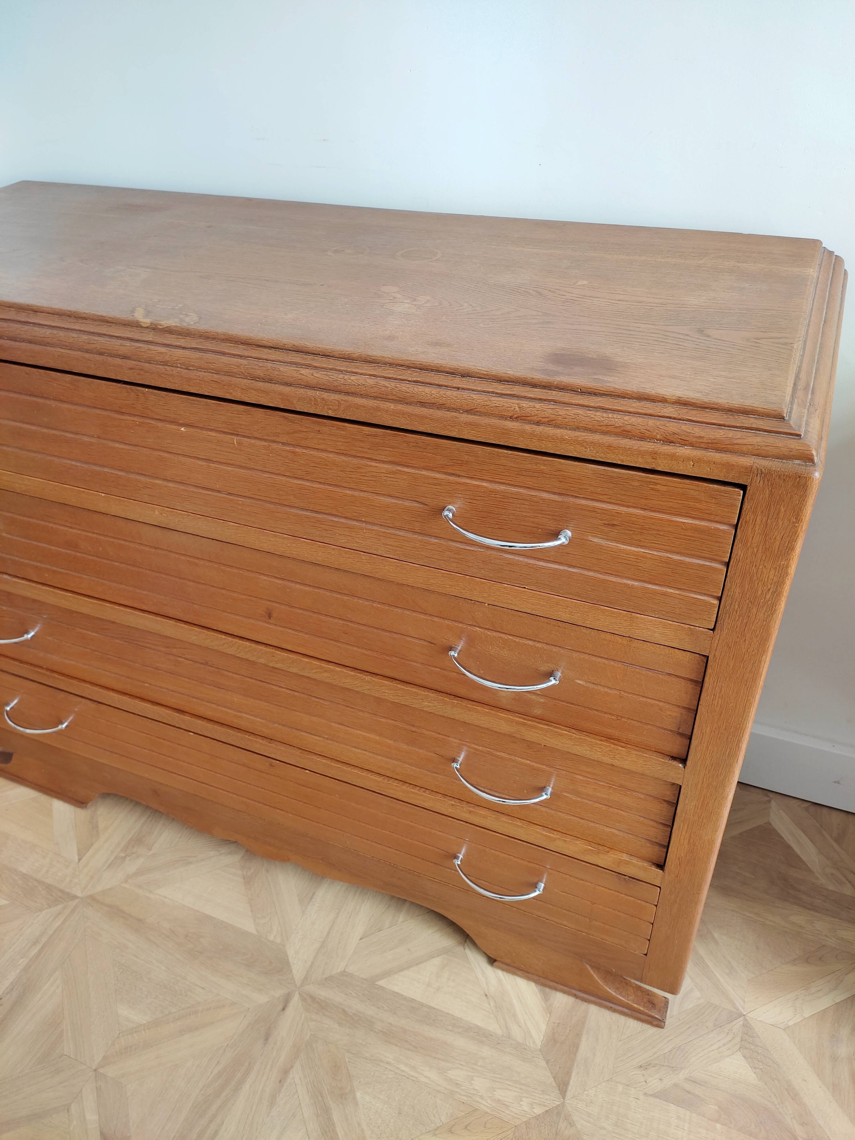 Commode en bois vintage