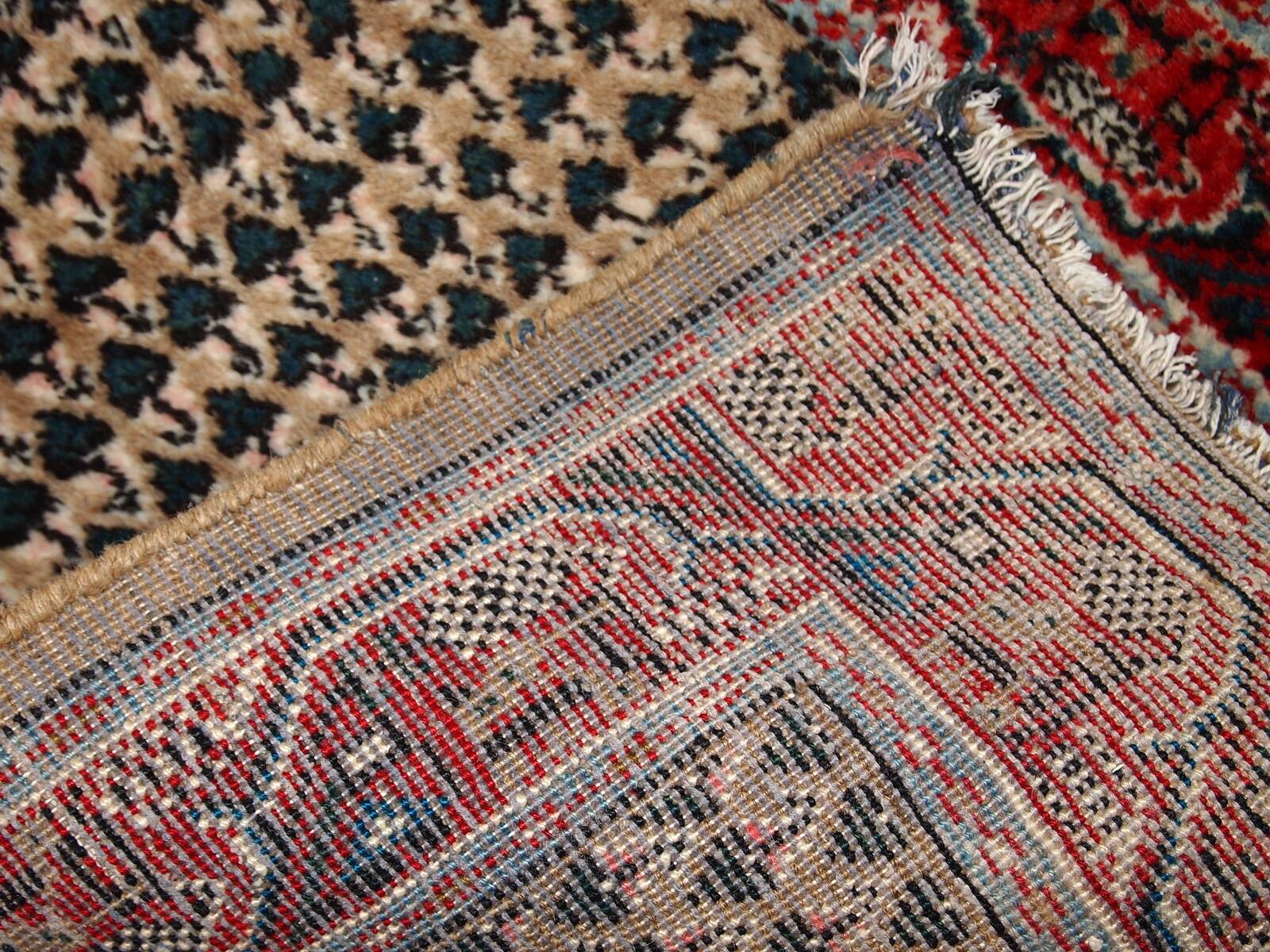 Tapis Vintage Seraband Indien en Laine, Années 1970, Élégance Artisanale
