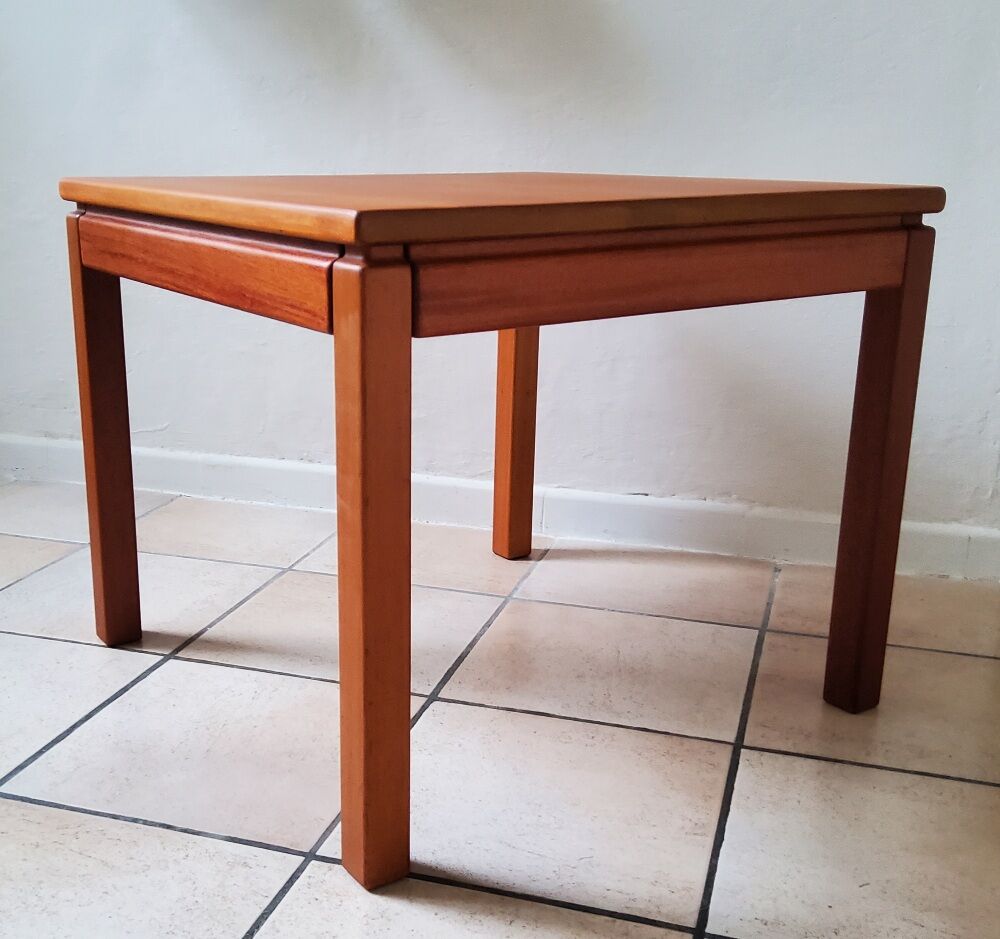 Pair of vintage coffee tables by Brodrene Andersen, Denmark 1960s