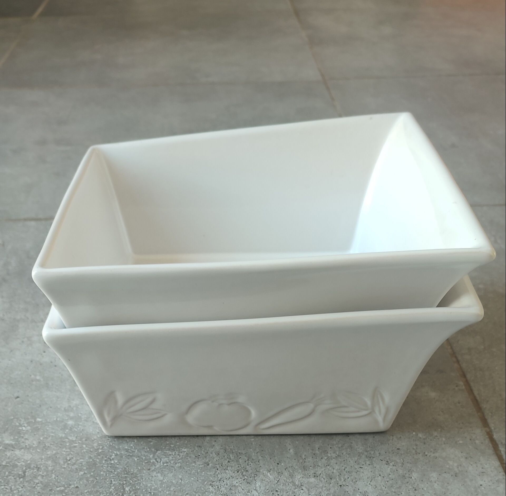 Two asymmetrical square gratin dishes BCI numbered, Made in France