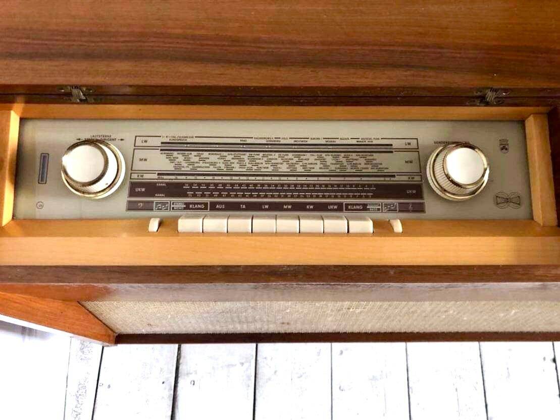 Vintage Grundig KS 400 A vinyl radio cabinet, old record player