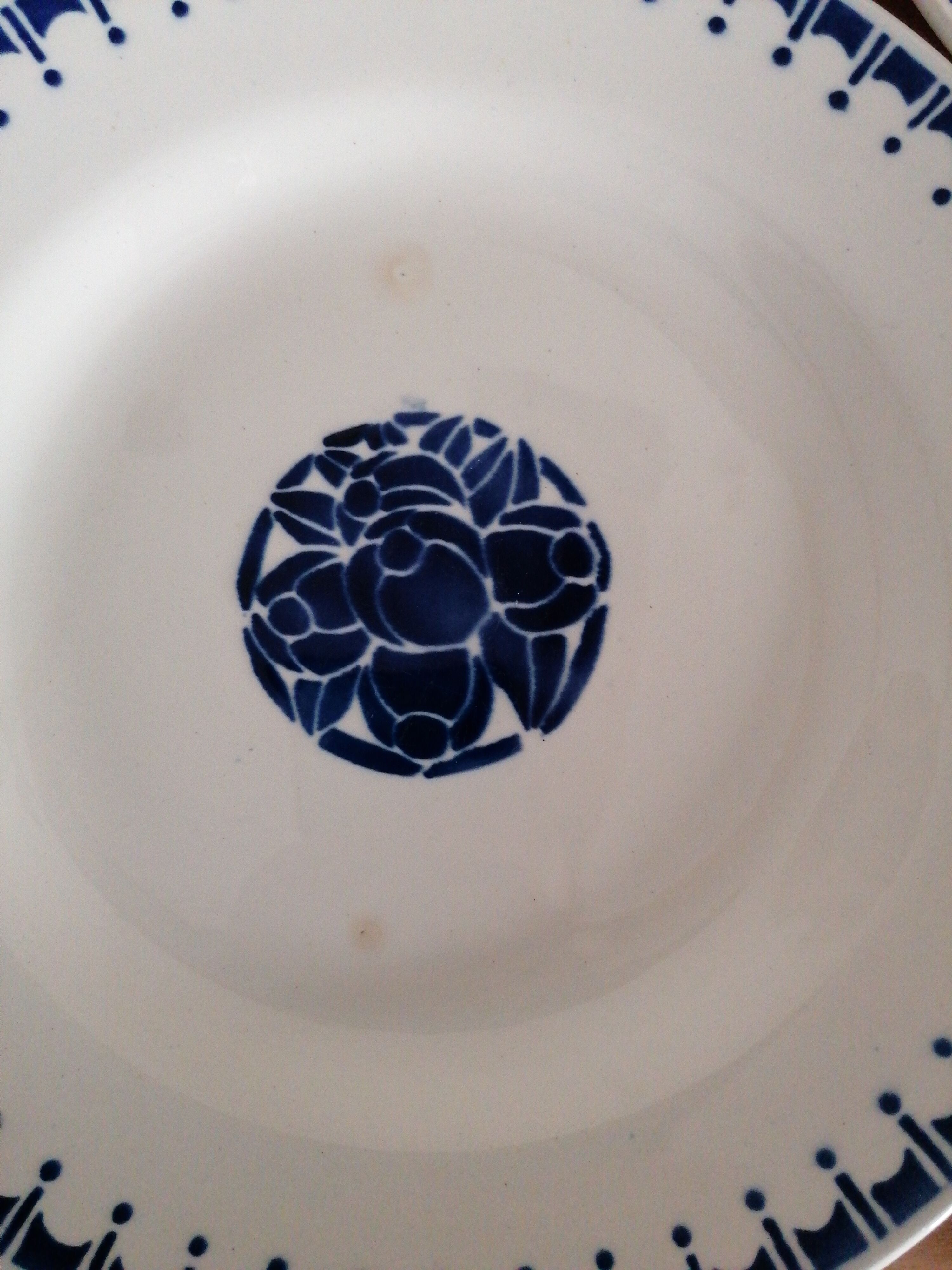 4 plates St Amand