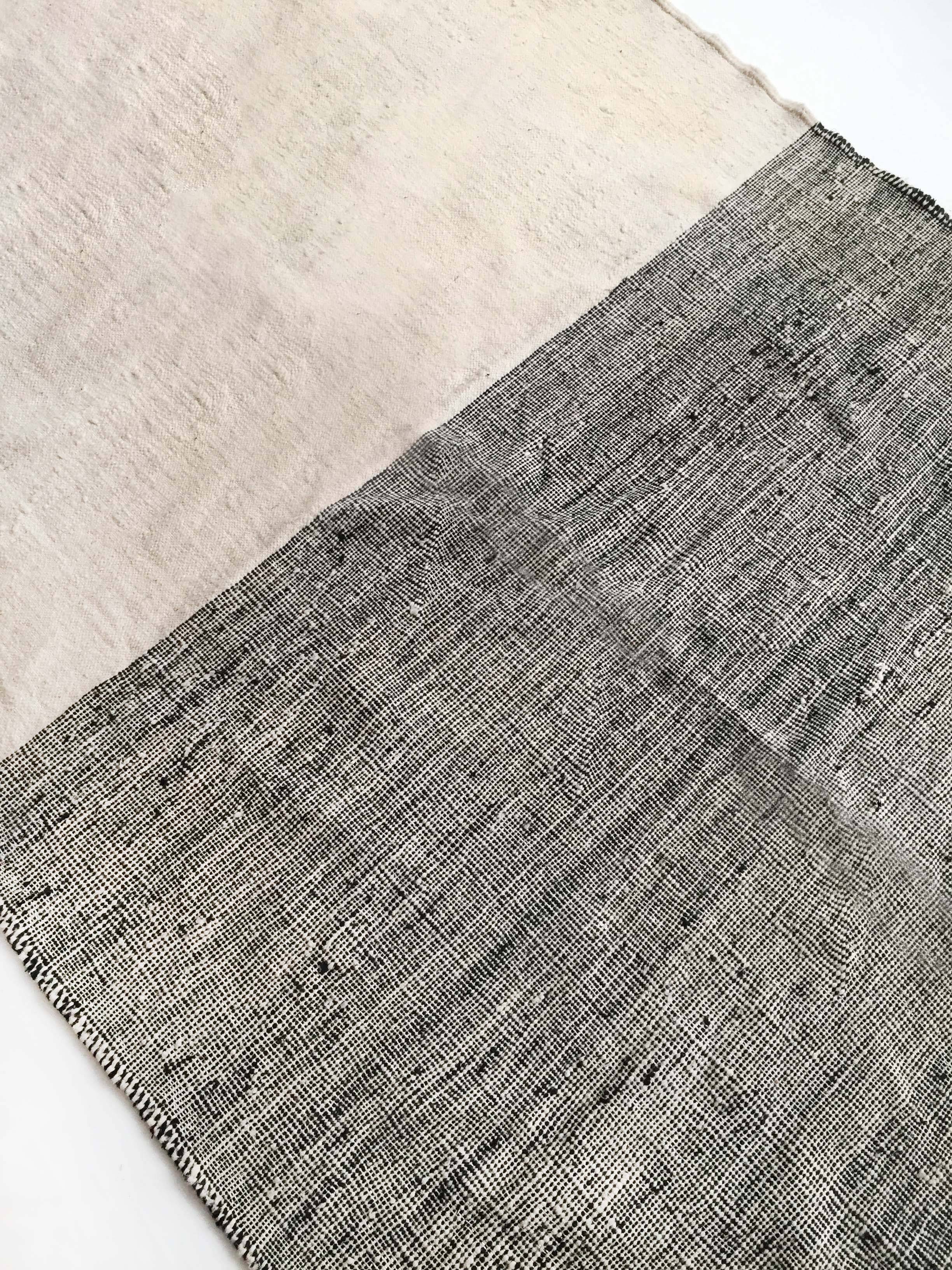 Two-tone Moroccan Berber kilim 3.03x1.74m