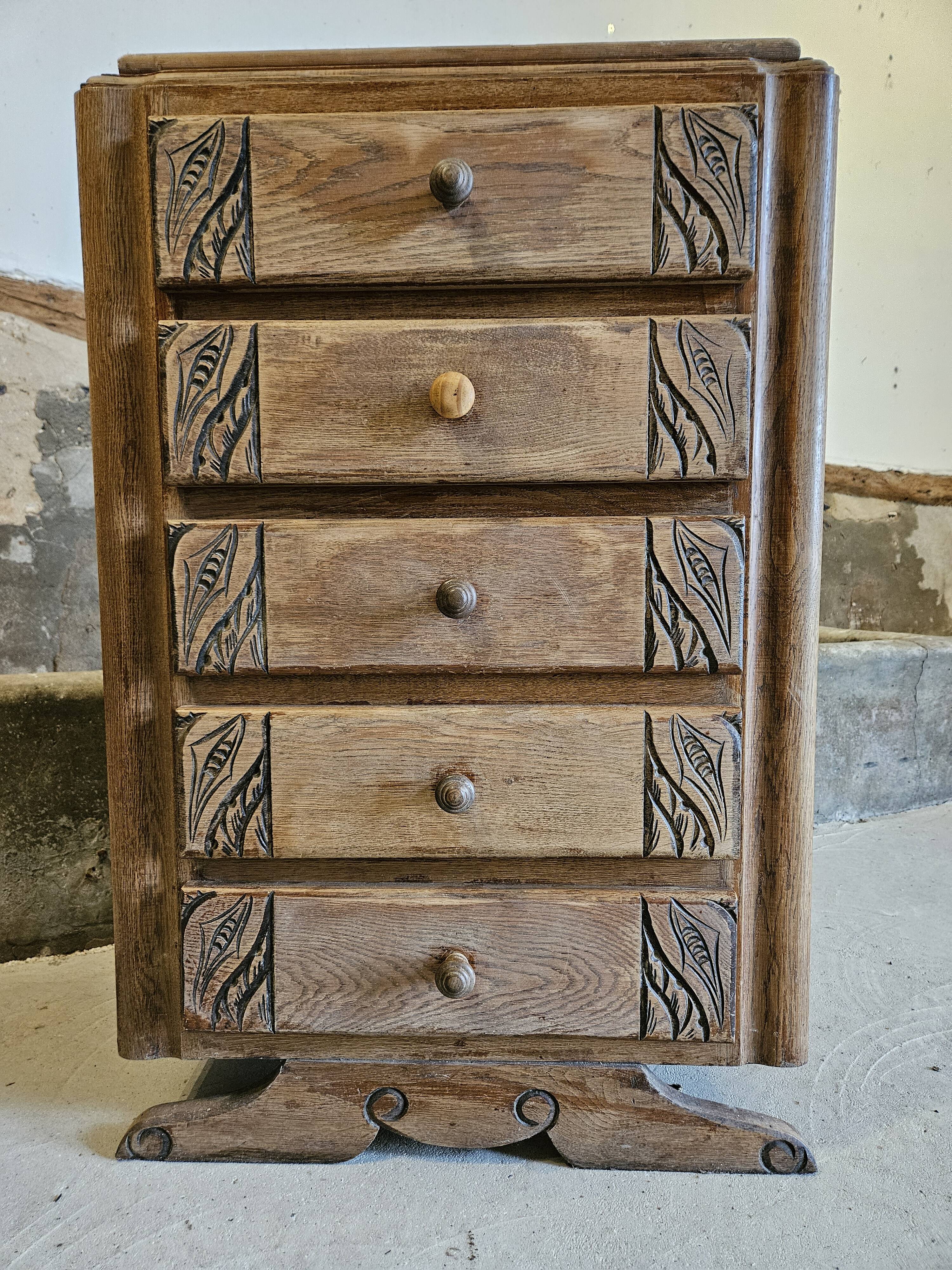 Art Deco wooden chest of drawers with 5 drawers