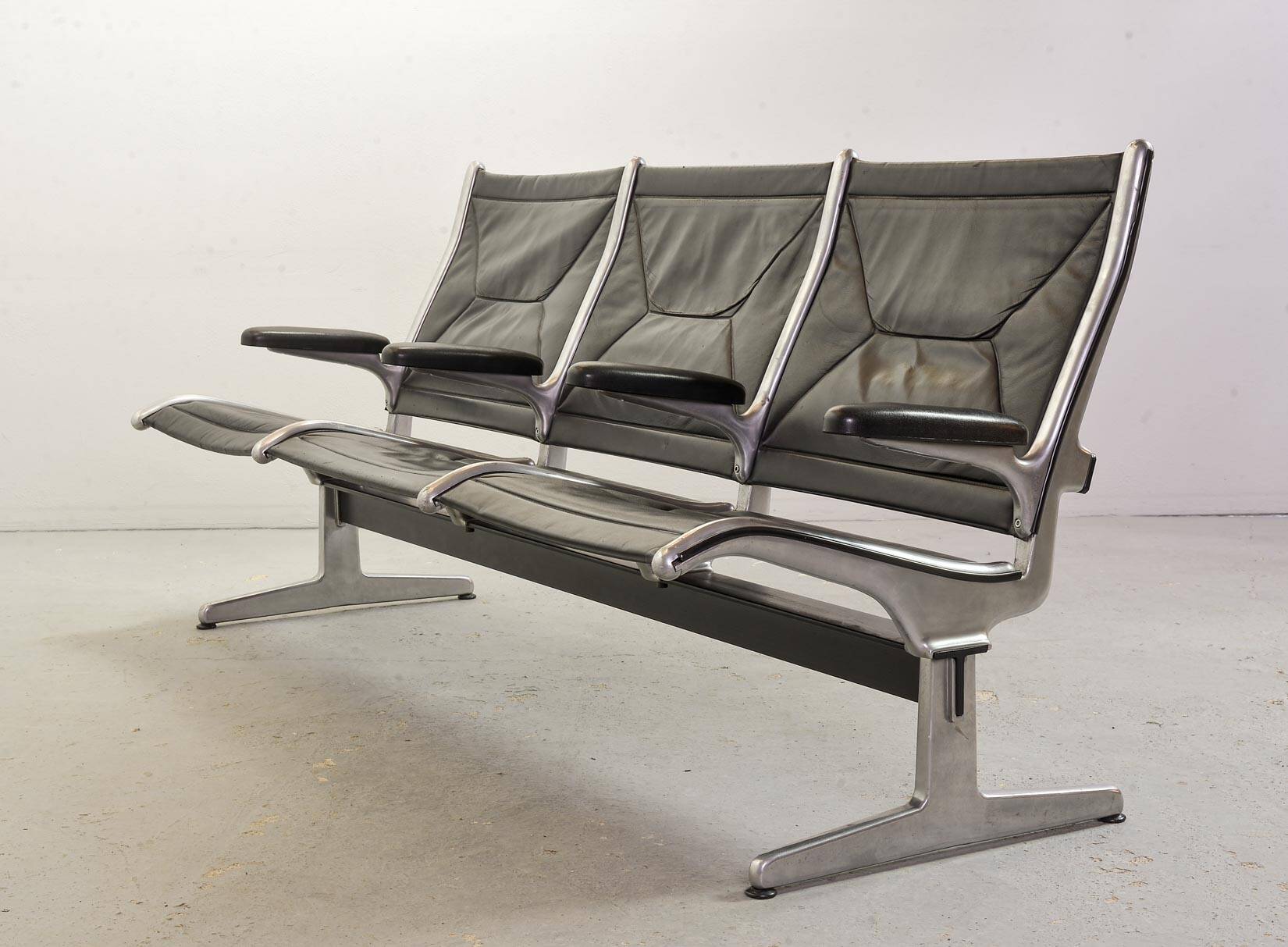 Charles Eames Black Leather 3-Seat Tandem Sling Airport Bench Herman Miller