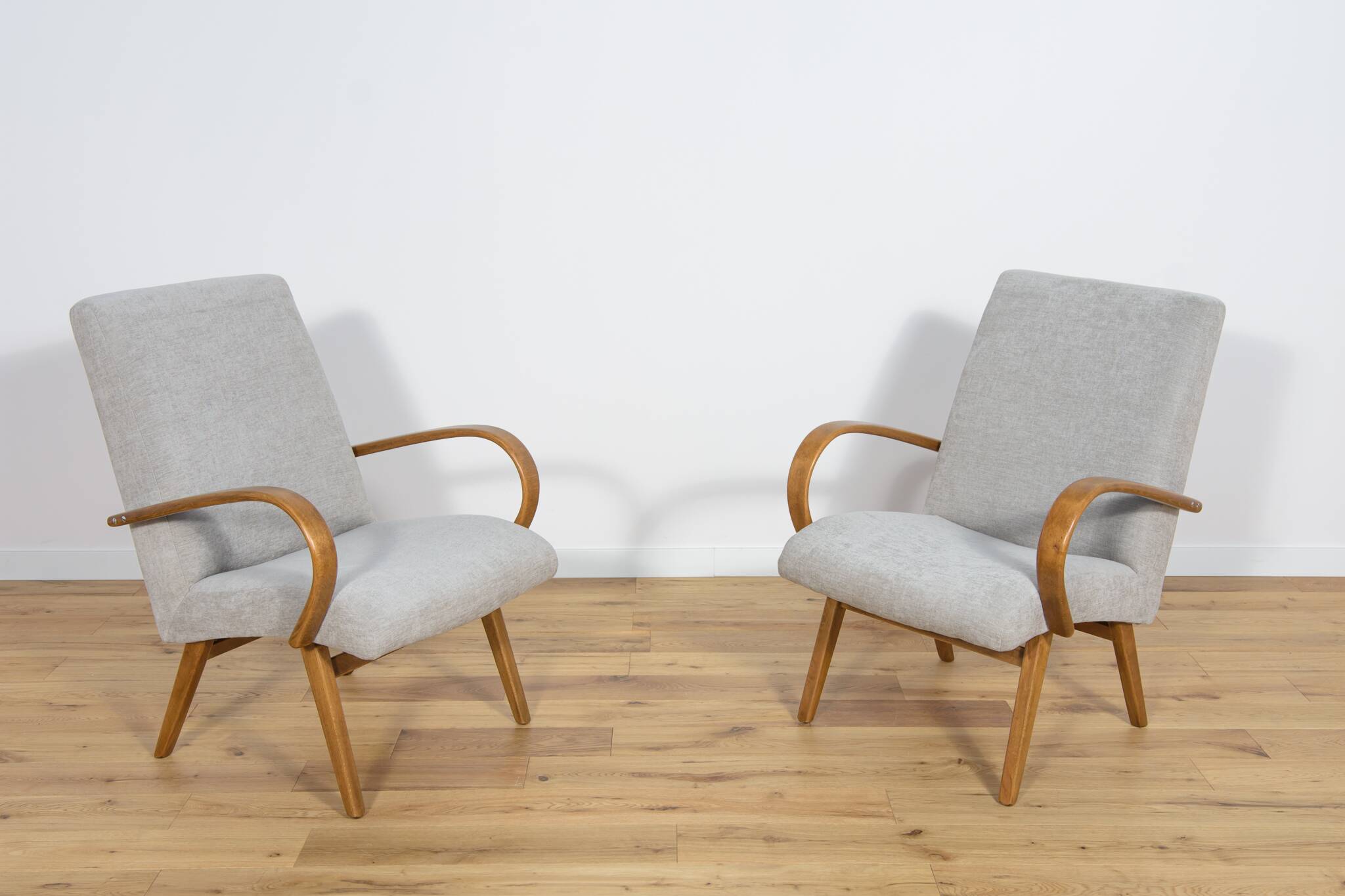 Fauteuils Modèle 53 par Jaroslav Smidek pour Ton, 1960s, Set de 2