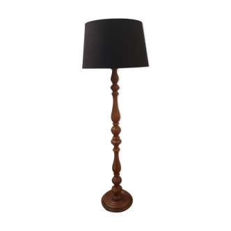 Carved wooden lamppost
