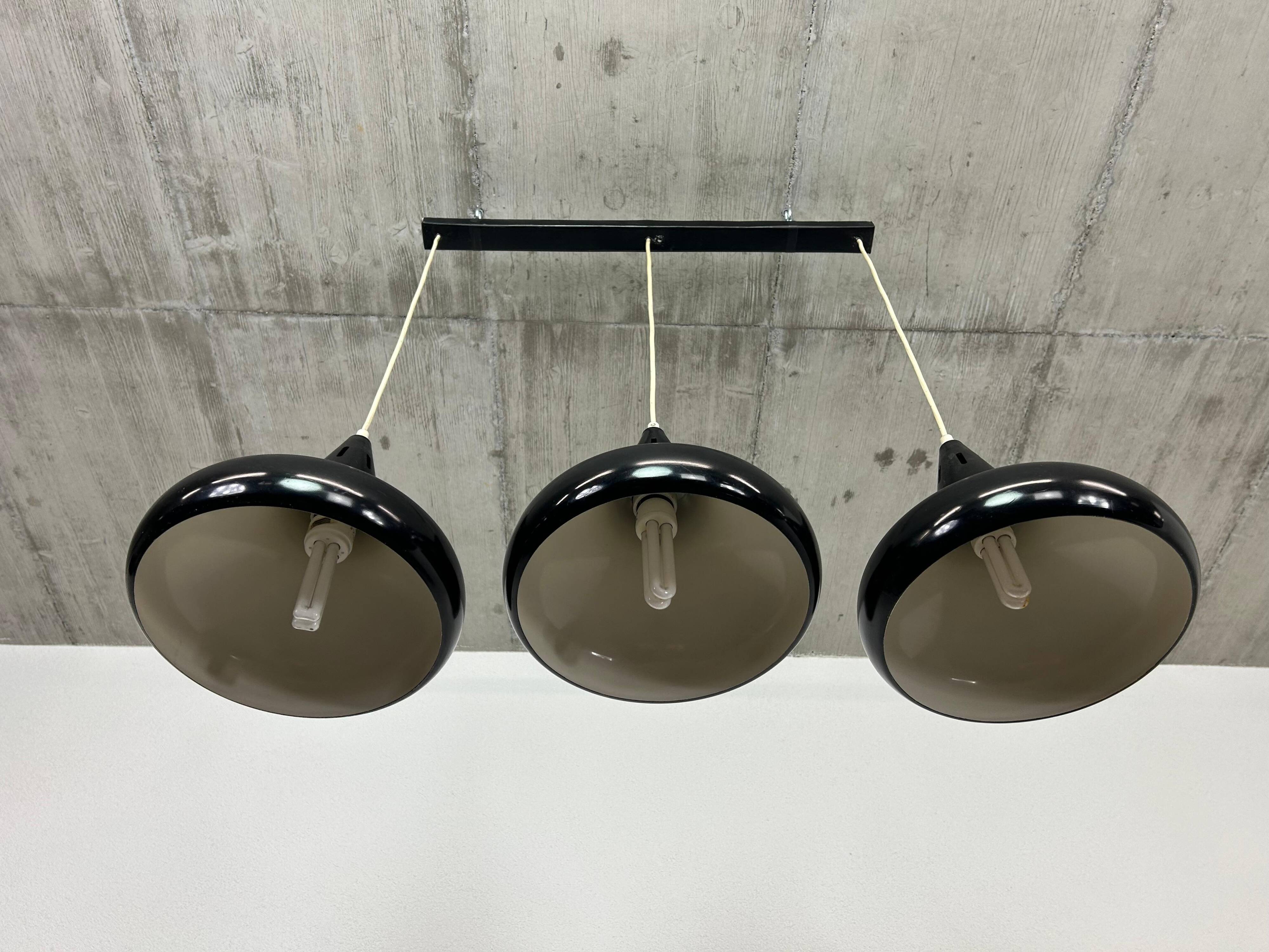 Lampe de plafond noire moderne du milieu du siècle