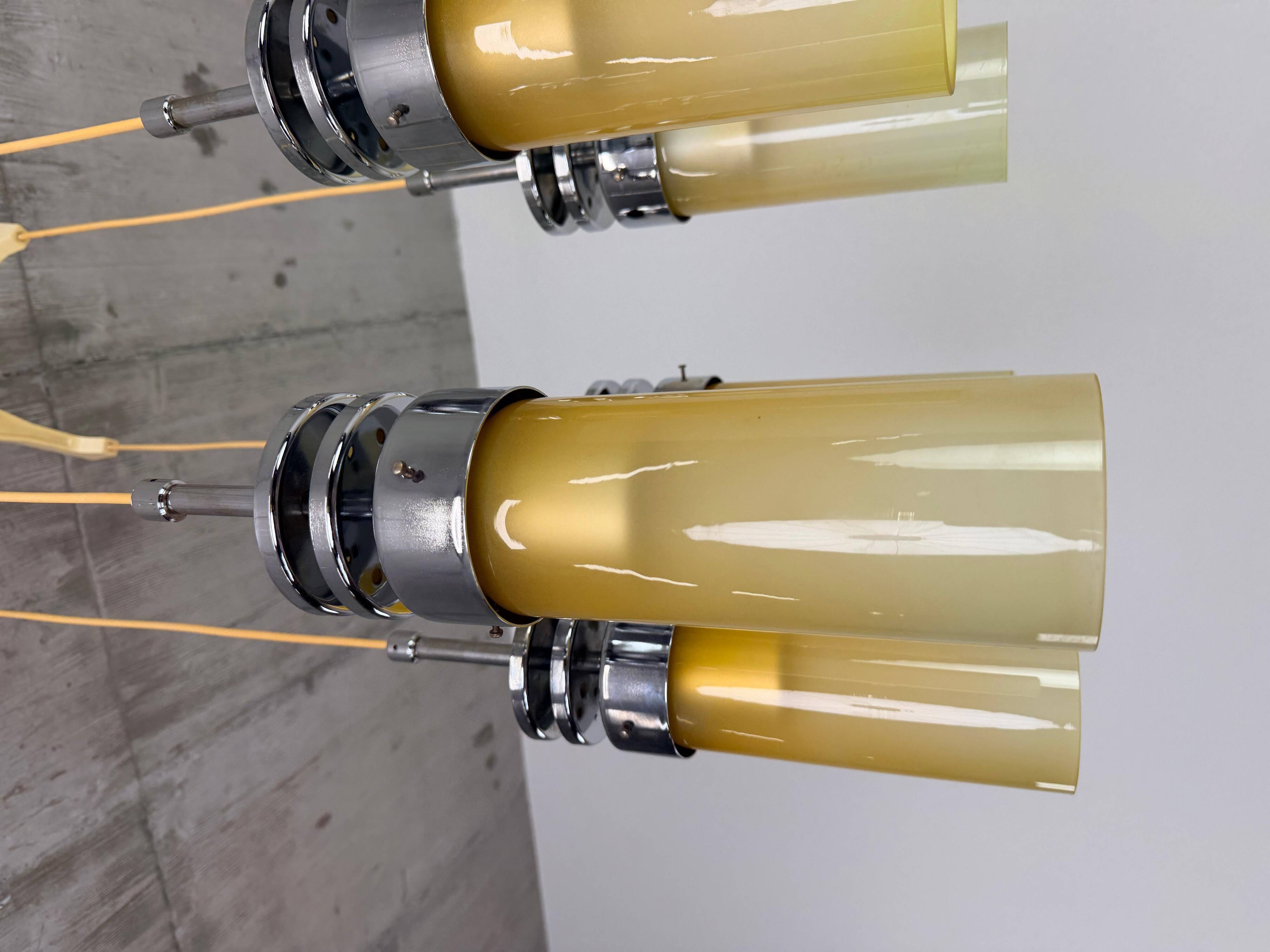 Suspension icon with 5 lamps, "Space Age" style from the 70s.