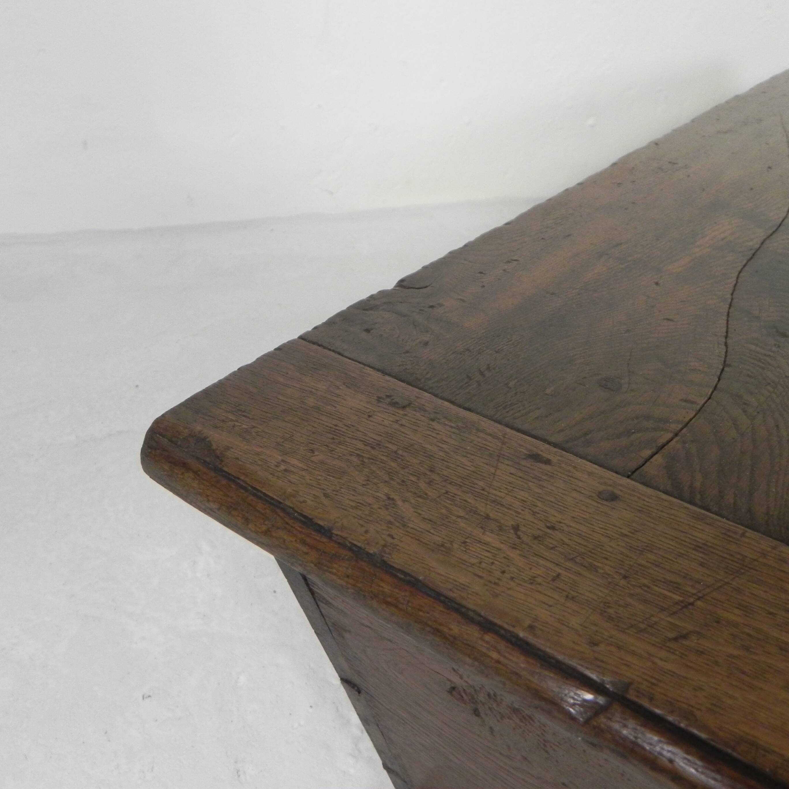 Ancien coffre en chêne, auge, coffre à couvertures XIXe siècle