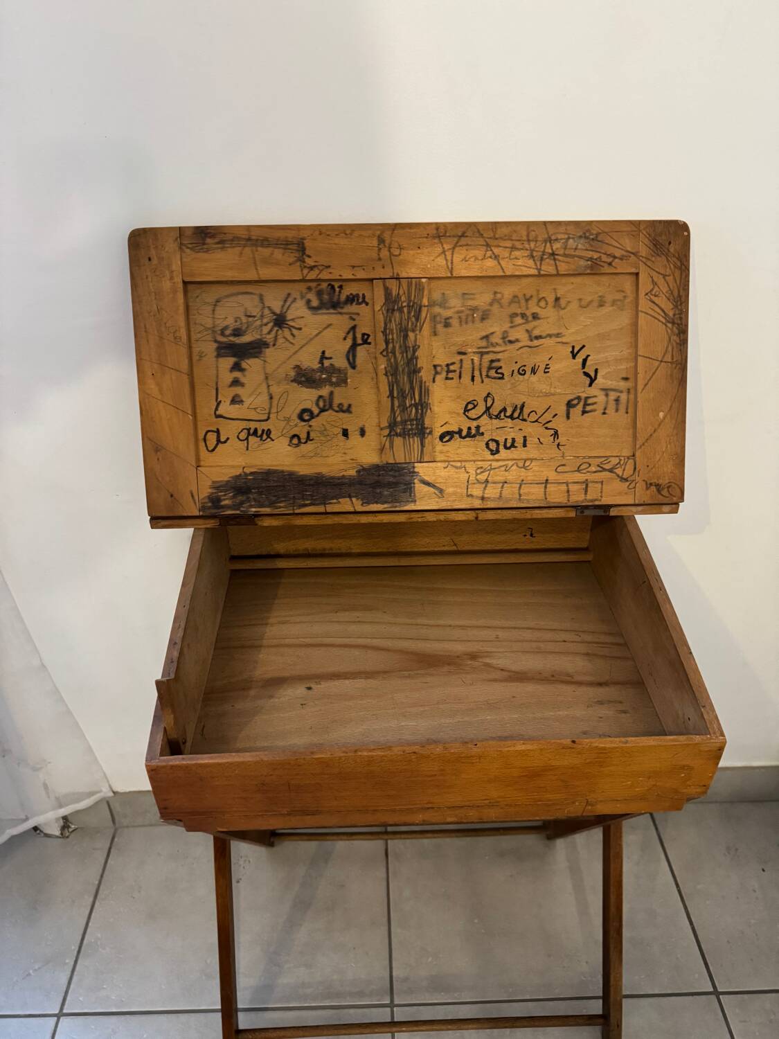 Bureau et chaise pliable enfant vintage