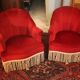 Paire de fauteuils crapaud en velours rouge de style Napoléon III