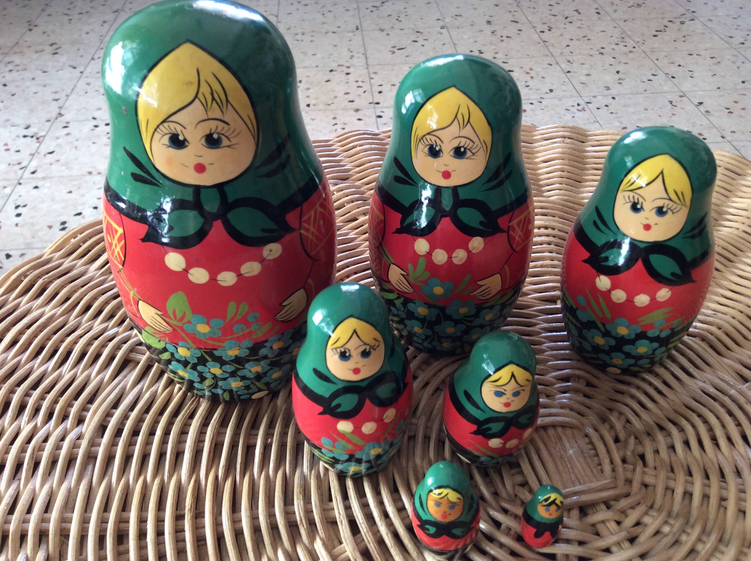 Ensemble de 7 poupées russes
