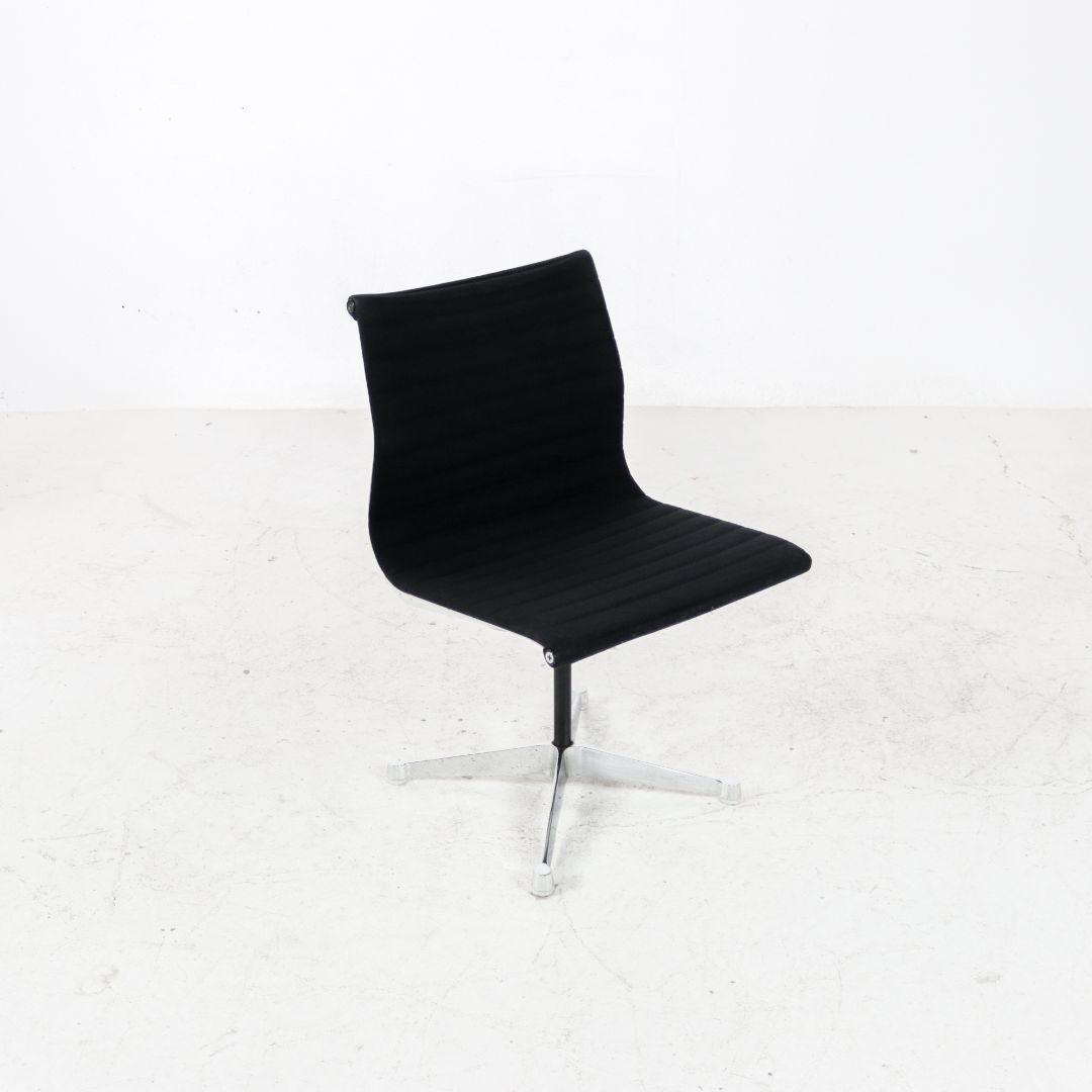 EA105 Alu chair by Charles & Ray Eames for Herman Miller 1970s