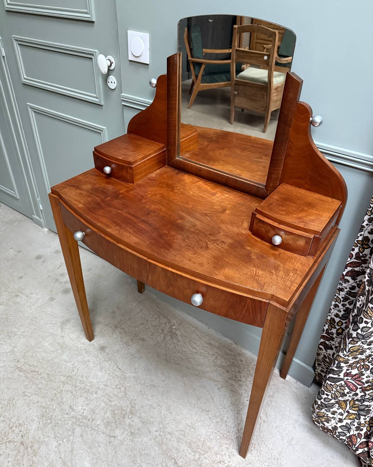 Art Deco dresser (renovated)