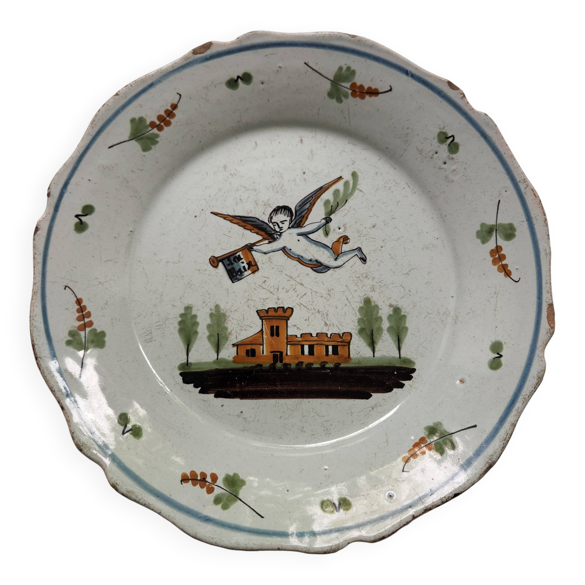 Assiette ancienne en faïence de Nevers