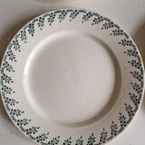 12 assiettes plates Choisy le Roi en terre de fer modèle 1212