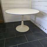 Tulip-shaped table from the 60s, Grosfillex