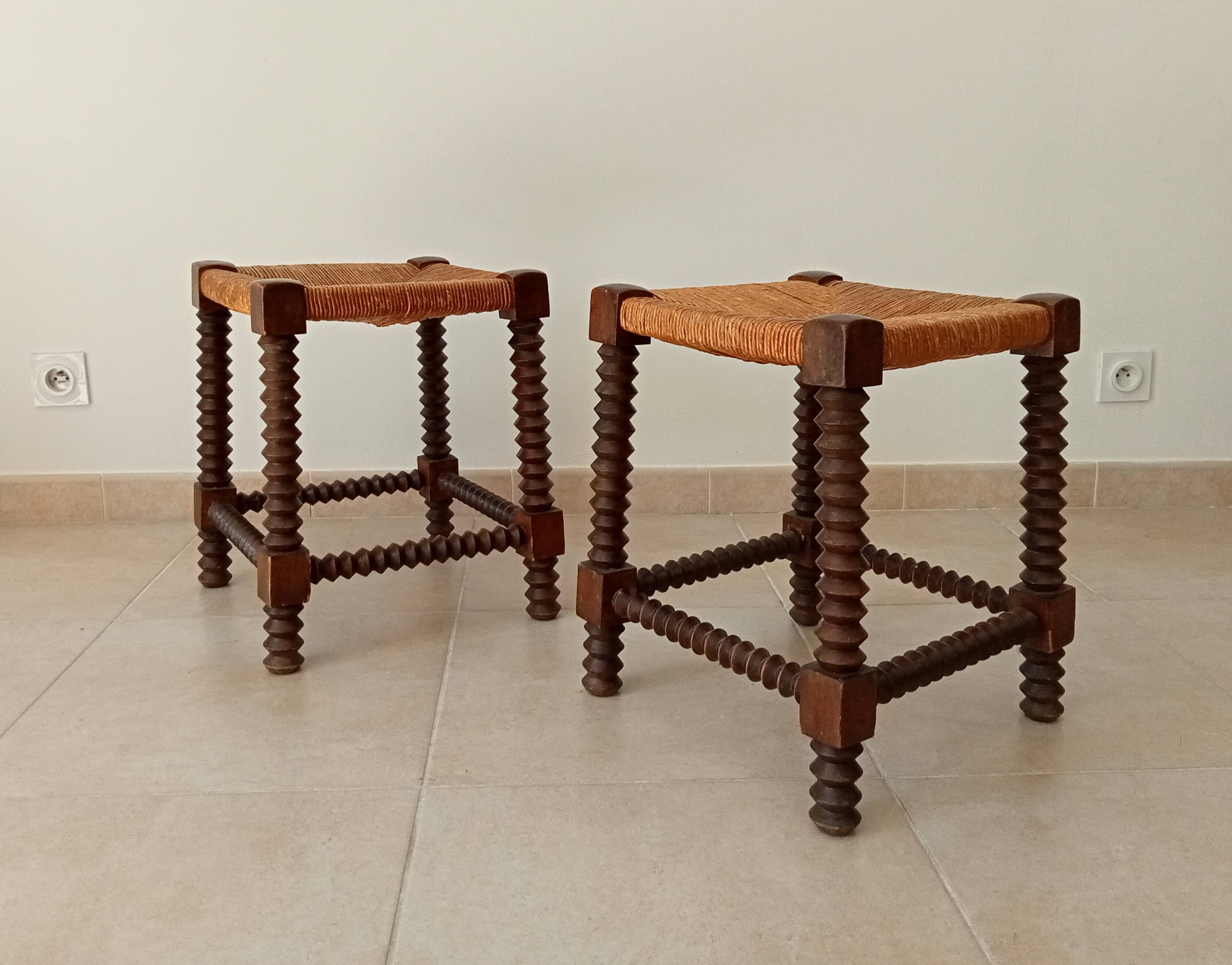Vintage straw stool in turned wood 50s/60s