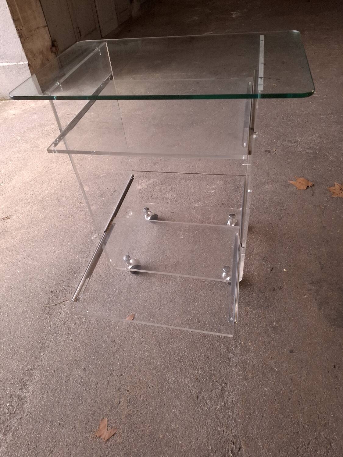 Dessert, side table David Lange for Roche Bobois