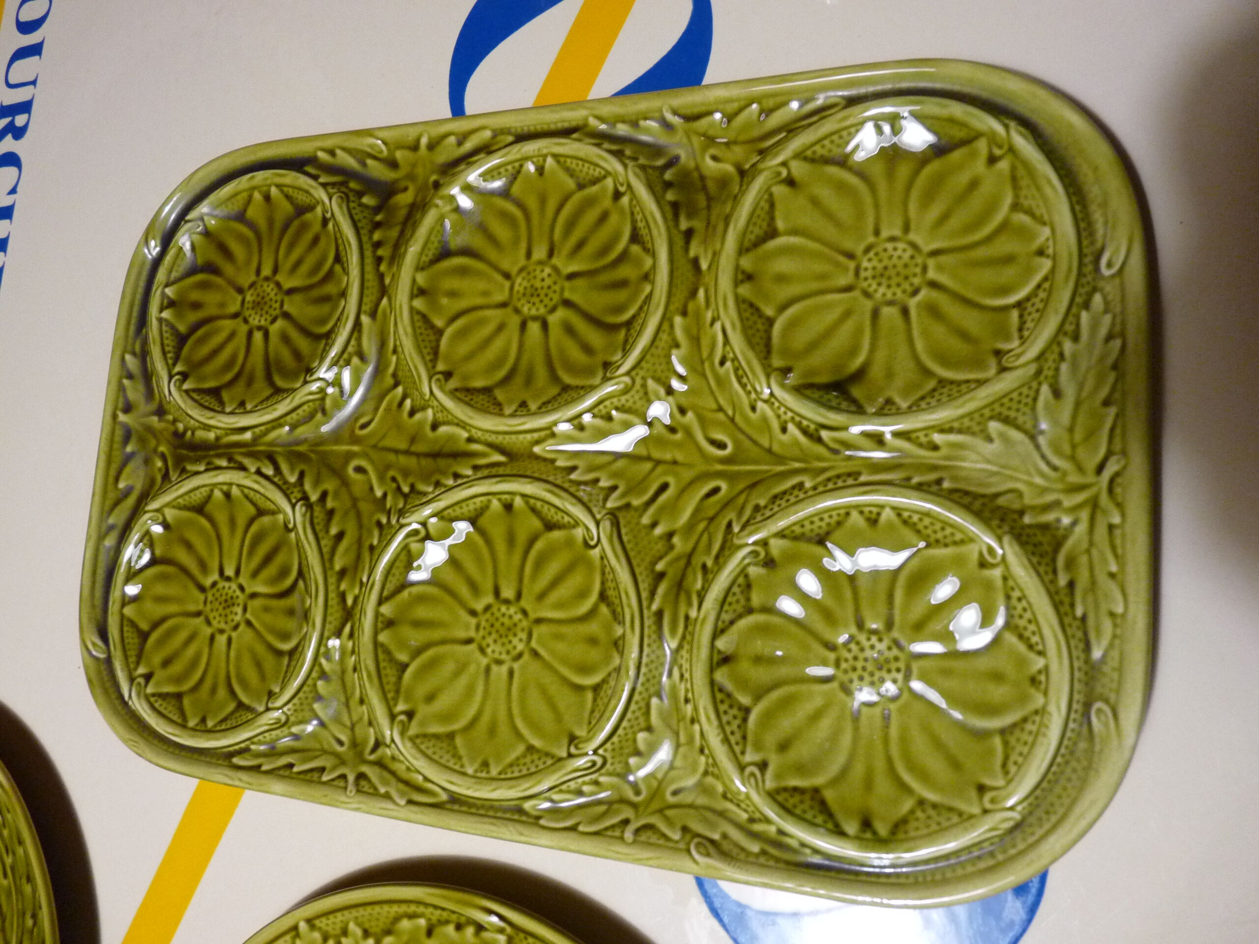 Artichokes service Gien - 1 dish and 6 plates