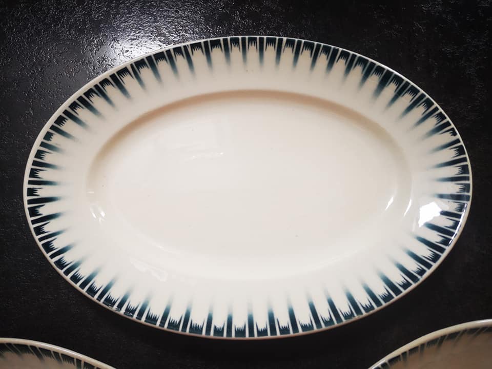 Lot oval serving dishes Badonviller model/series Carthage