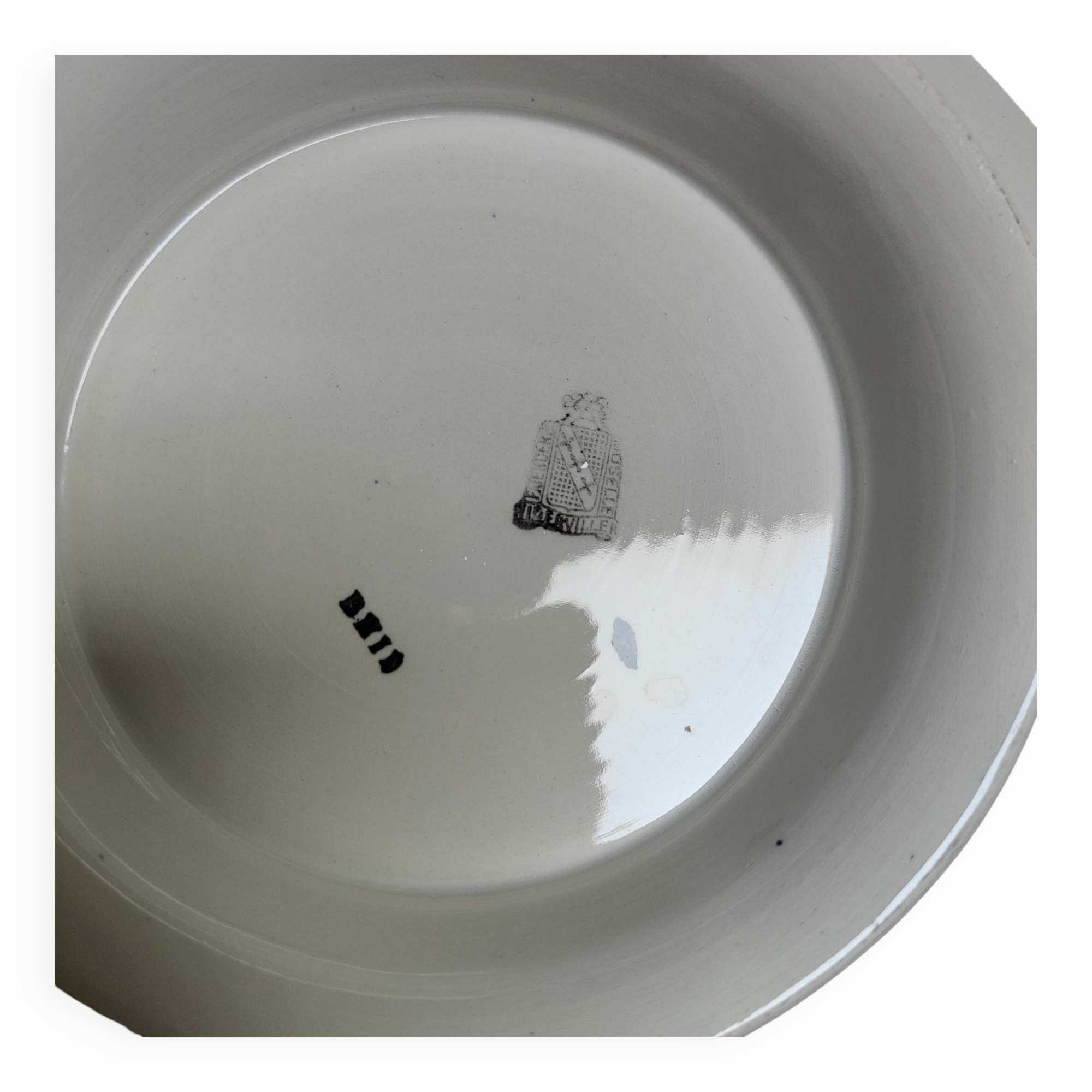 Plate mounted iron earth