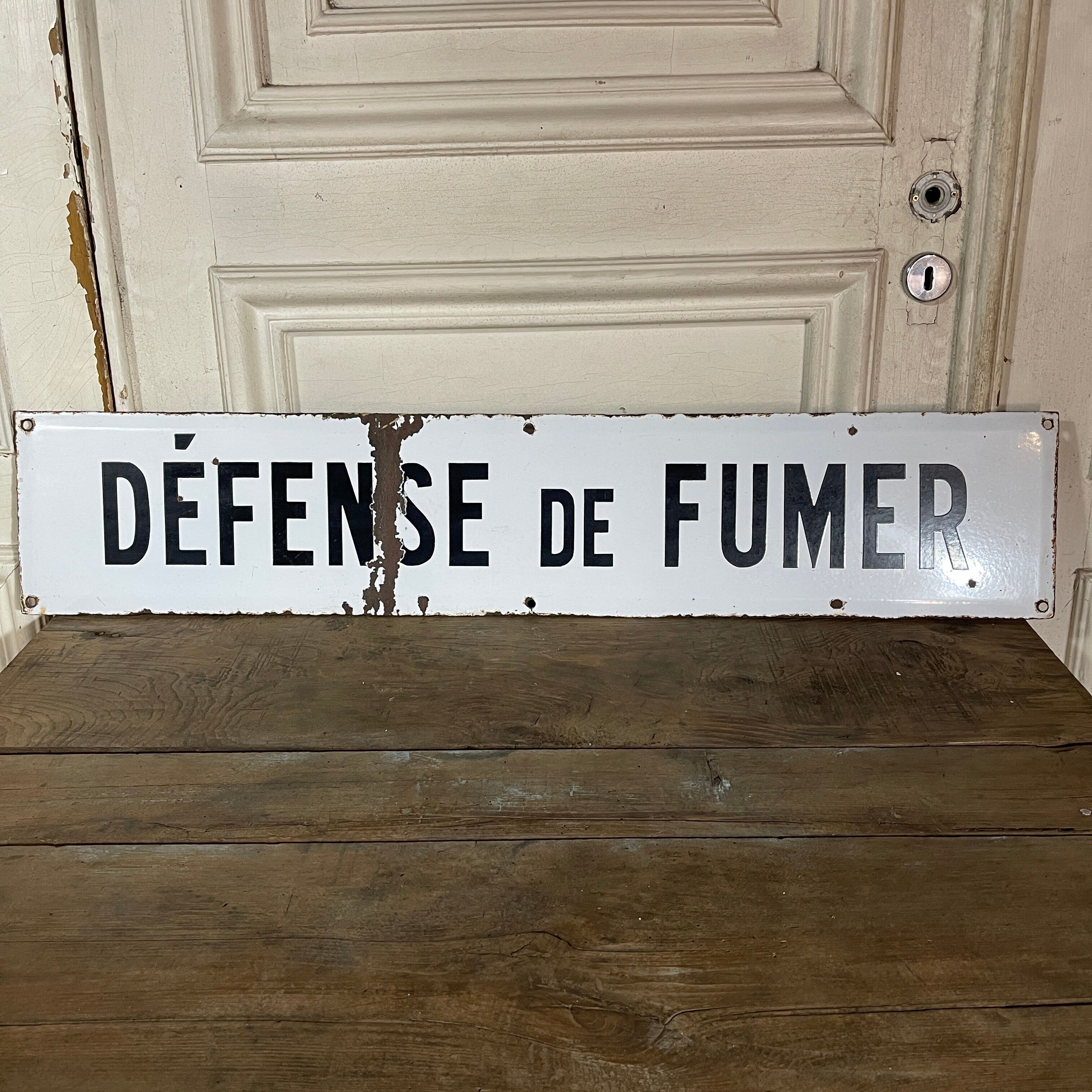 Old enamelled plaque "no smoking"