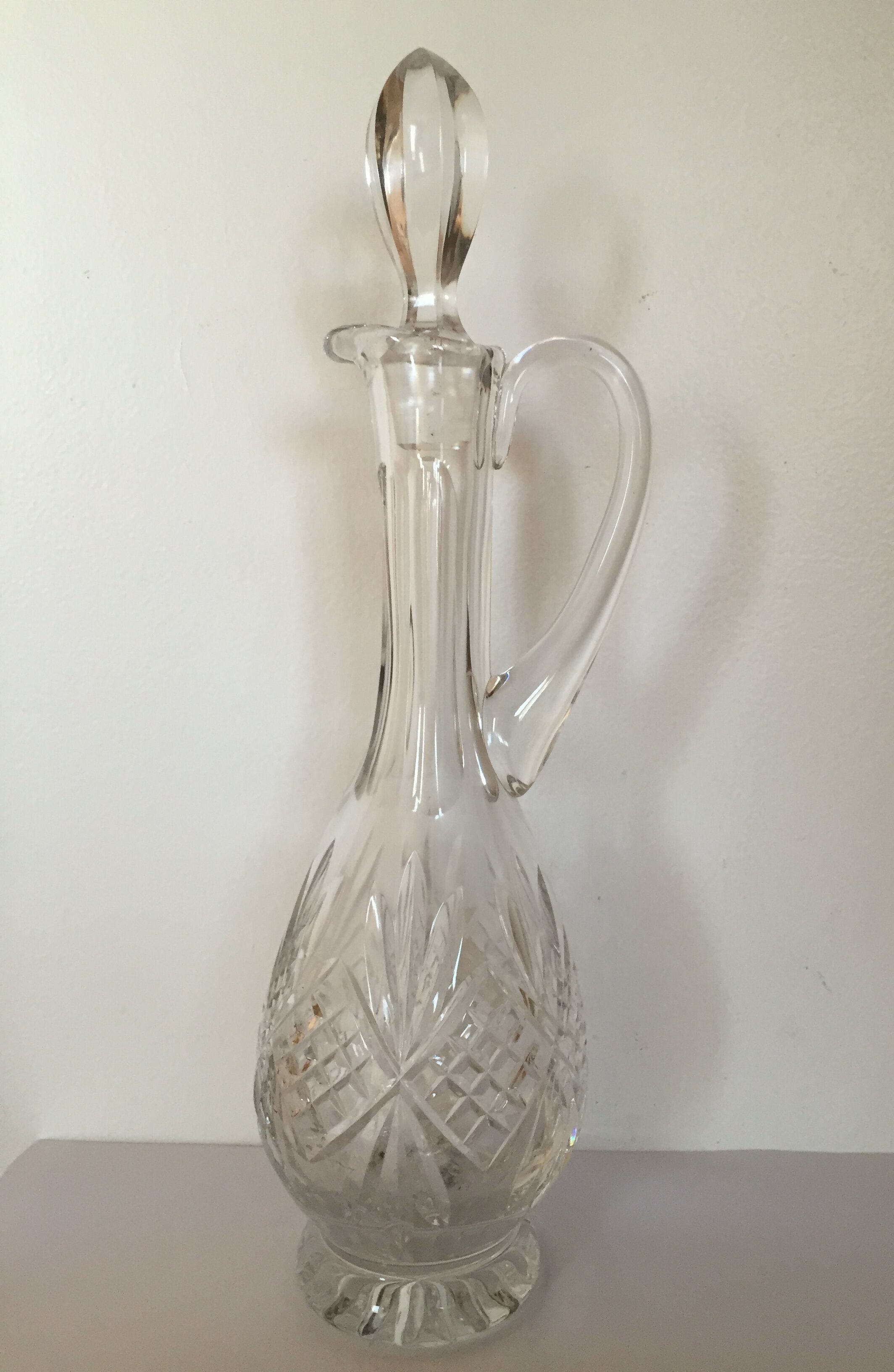 Cut rystal decanter