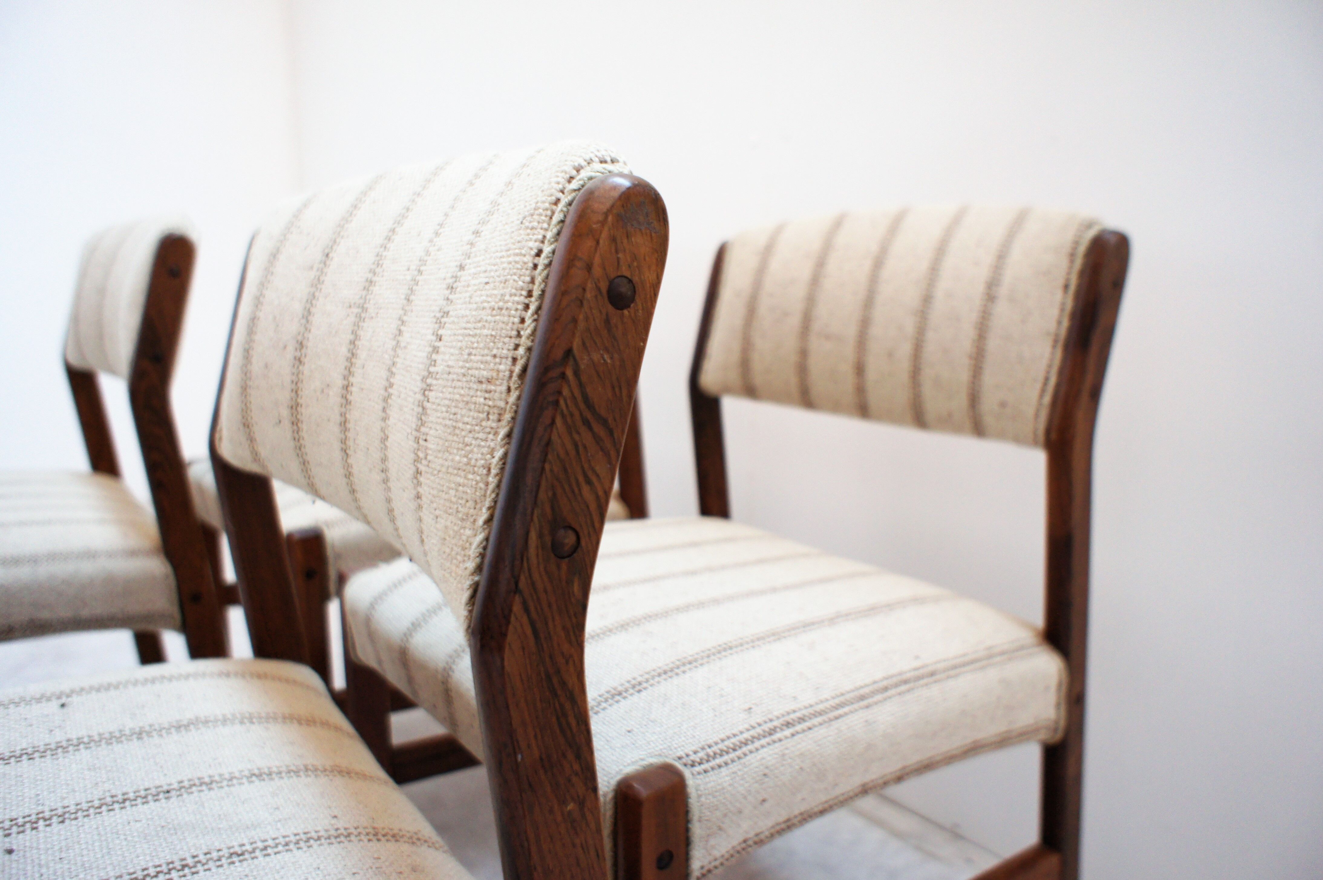 4 Scandinavian chairs in solid rosewood