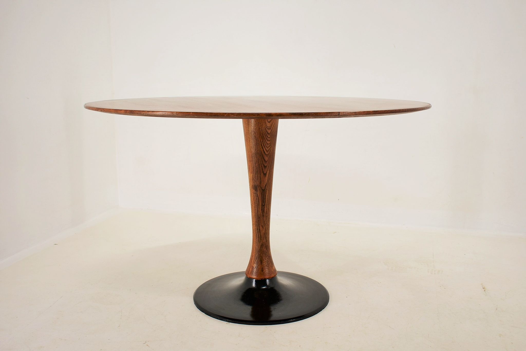 1969s beech round dining table, Czechoslovakia