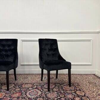 Ensemble de chaises Chesterfield rembourrées noires