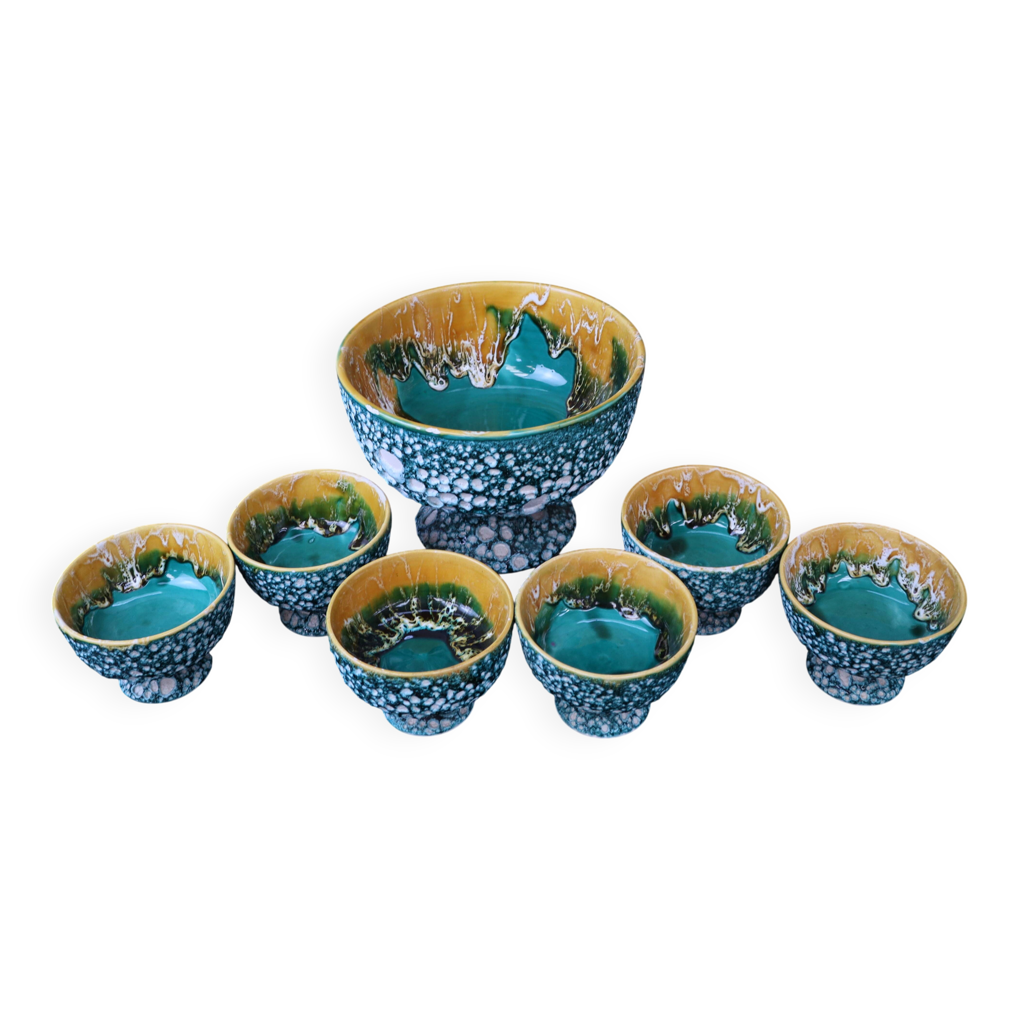 Salad bowl and its 6 Lava Green bowls in Vallauris style.