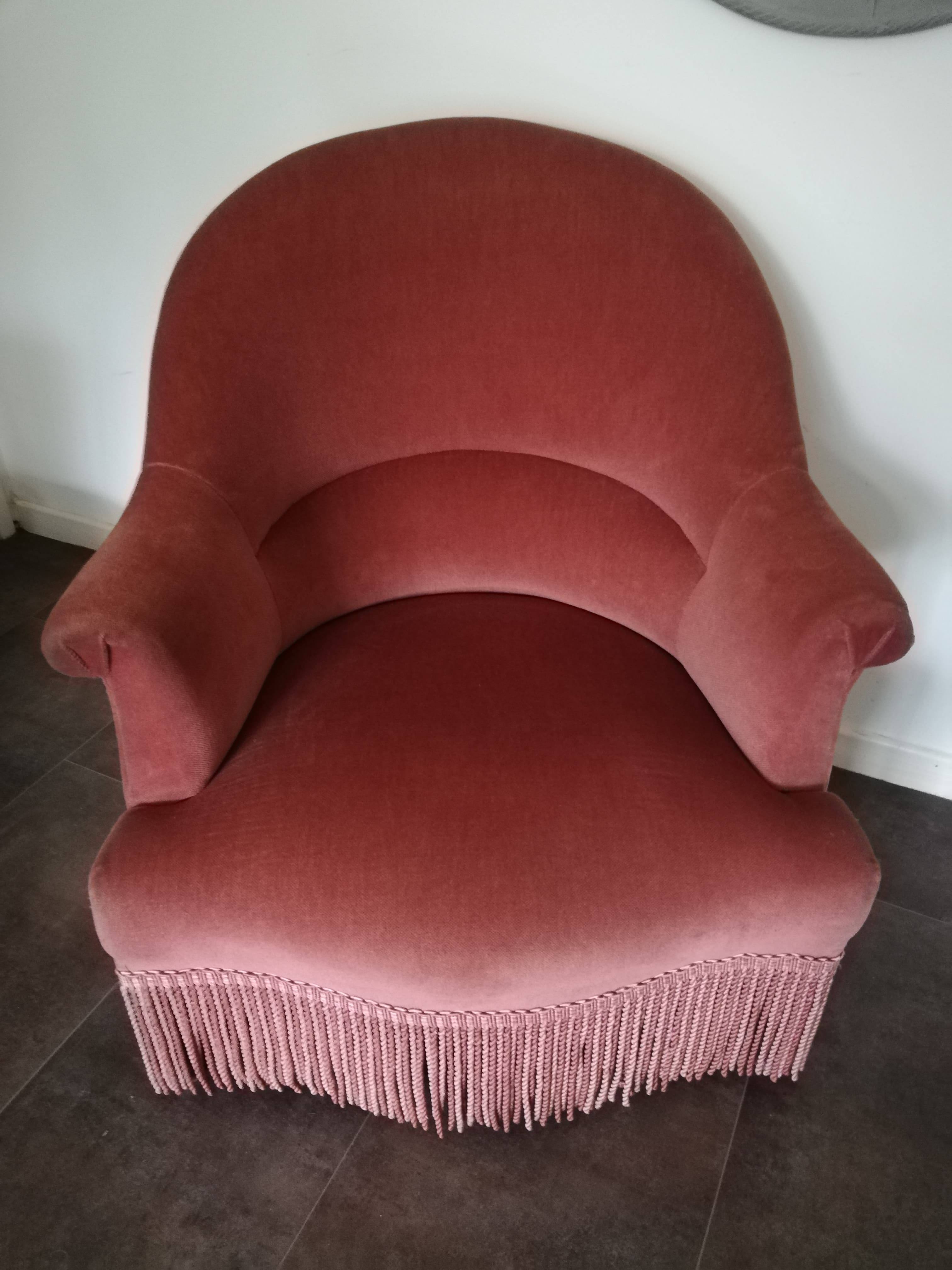 Toad in Velvet armChair pink