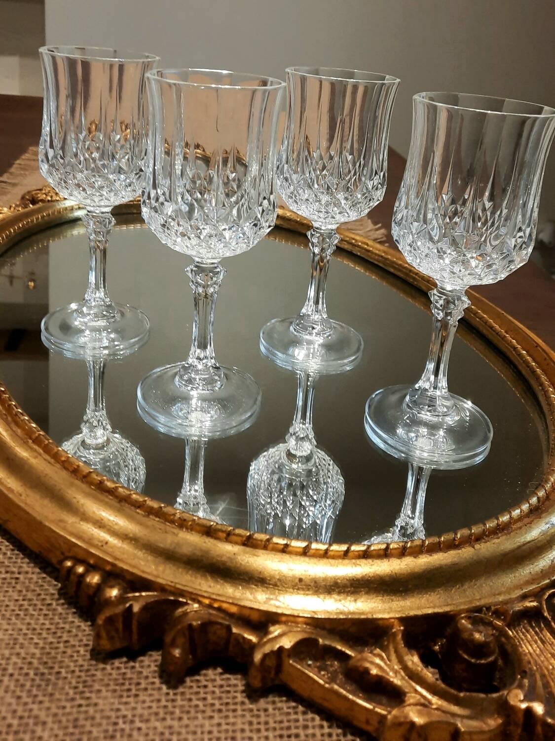 4 Arques crystal wine glasses