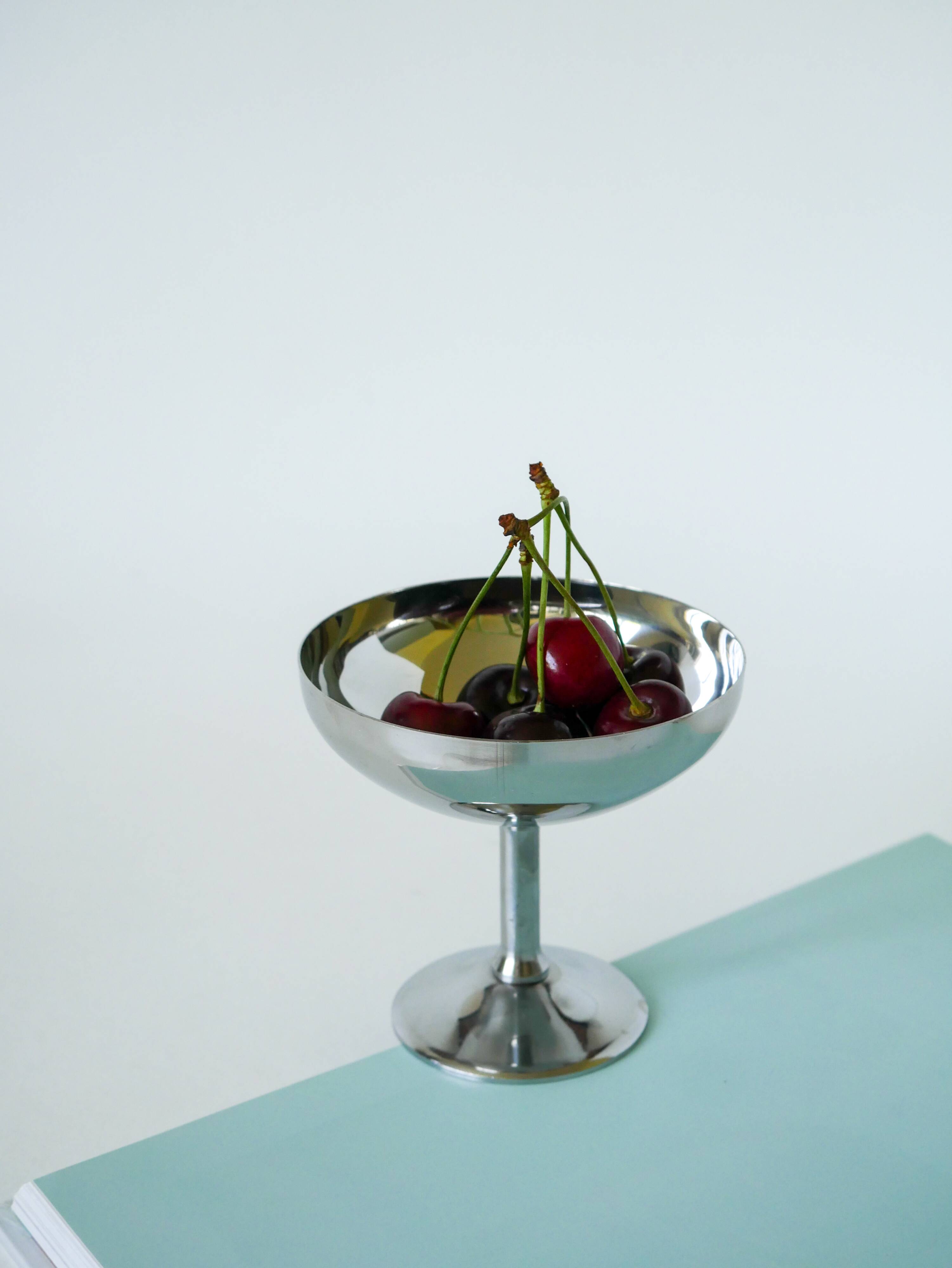 Set of 6 large stainless steel bowls, Tall, Design, 1970, 10 x 10 cm