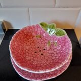 Egouttoir et grand plat barbotine motif framboise