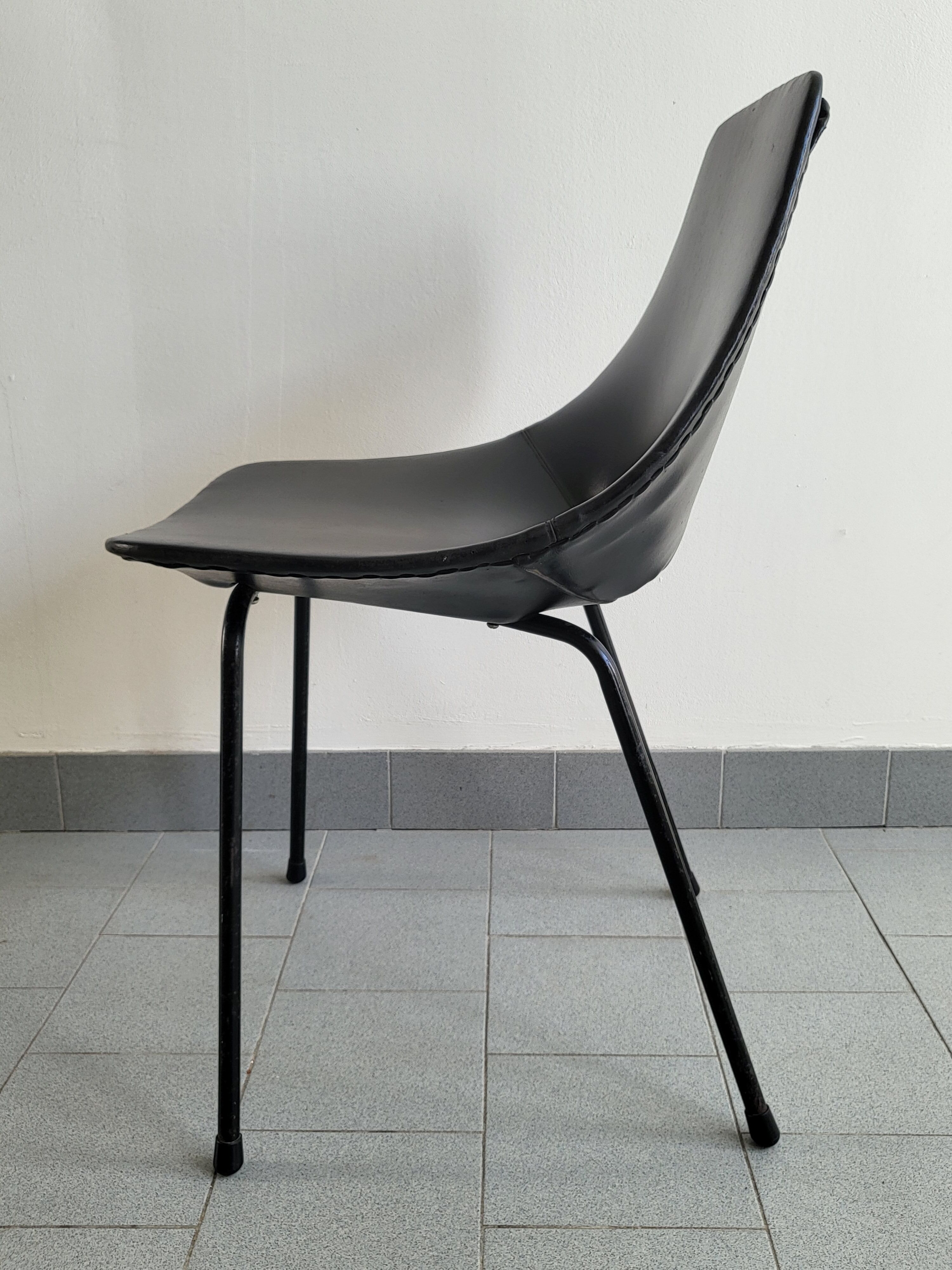 Pierre Guariche tonneau chair for Steiner 1950 vintage