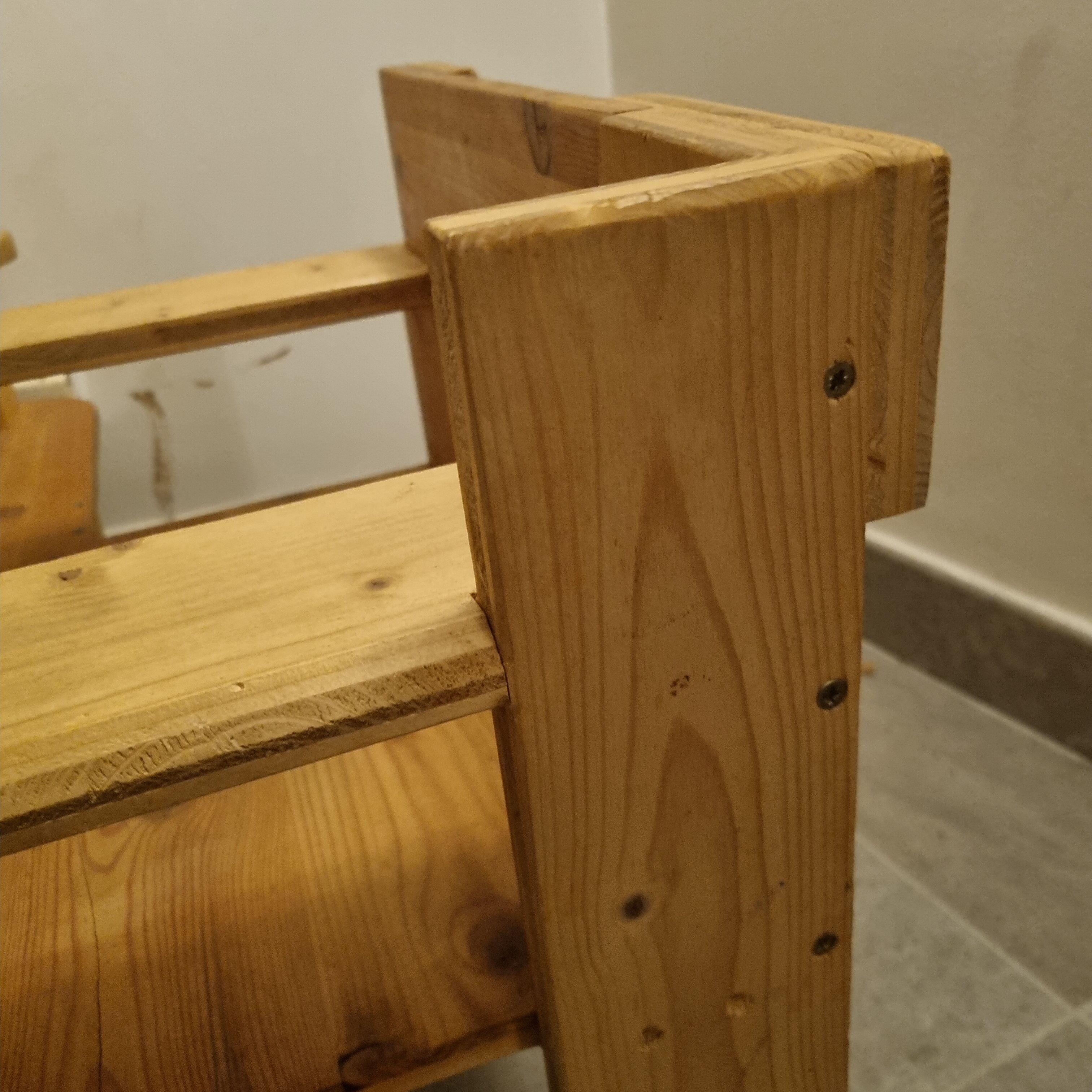 Confidant armchair for children