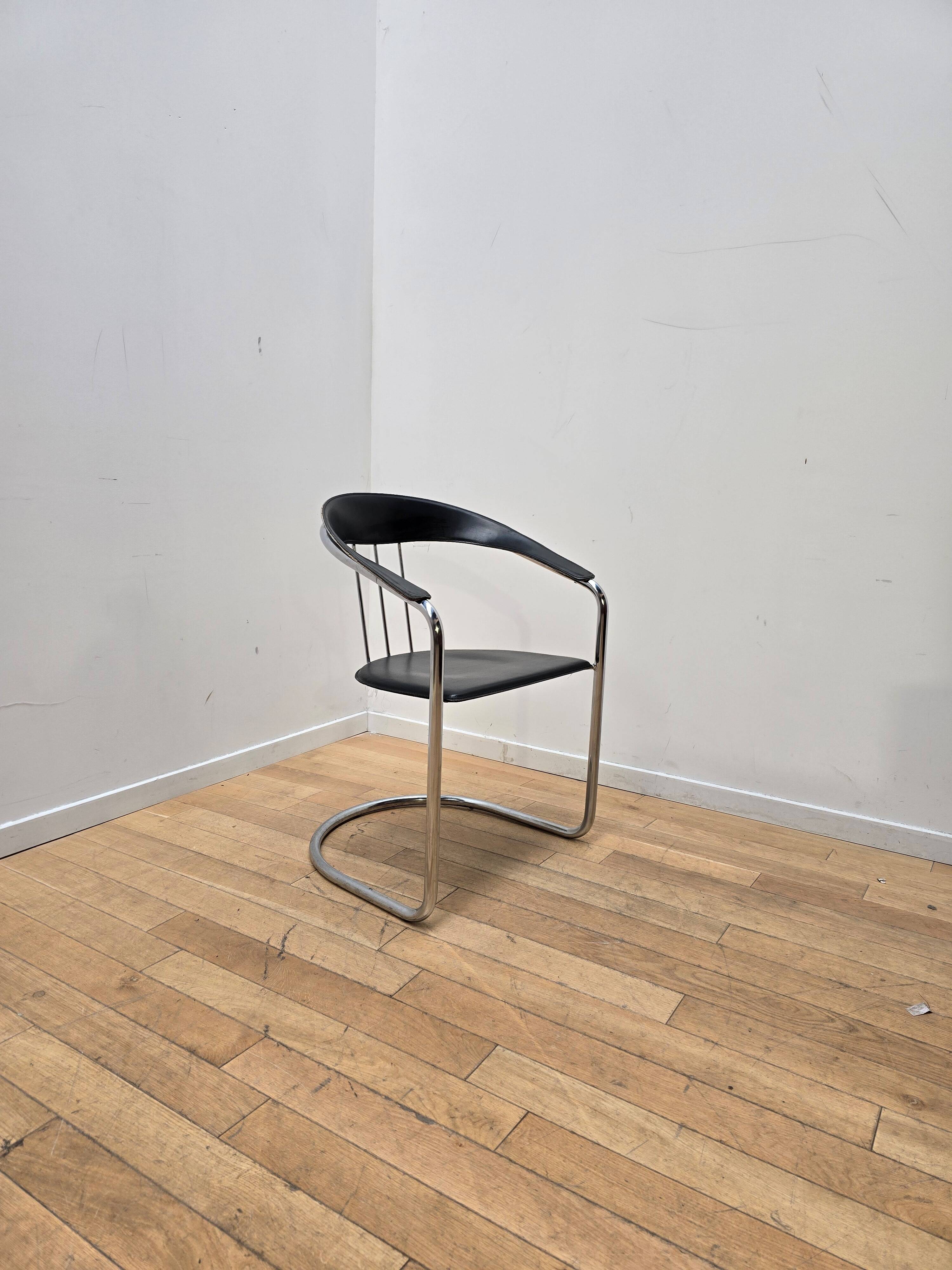 Set of 6 designer chairs from Italy.