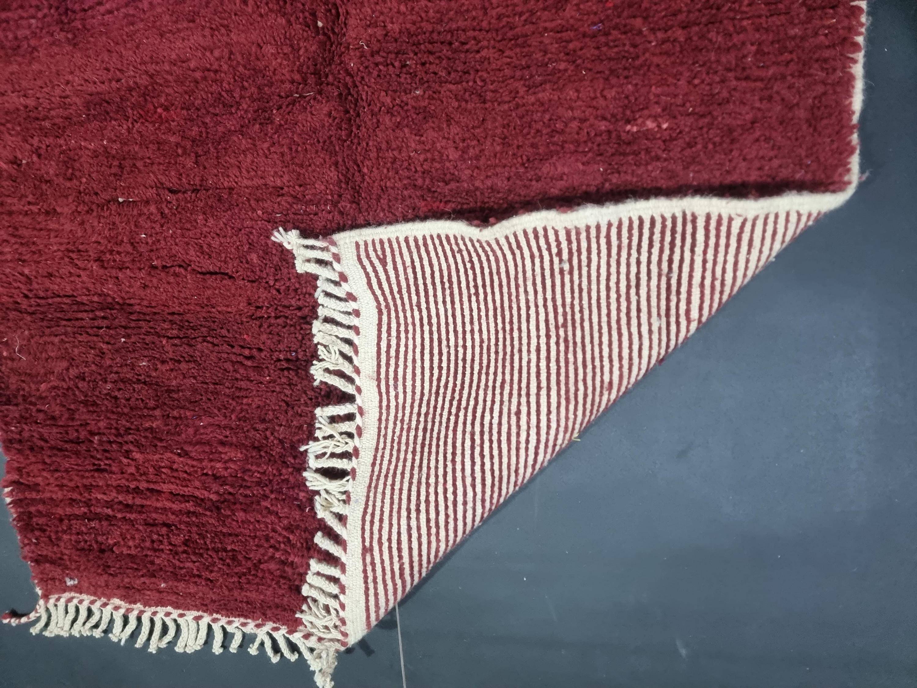 Handmade Berber rug, natural wool, 2.5x1.5 m