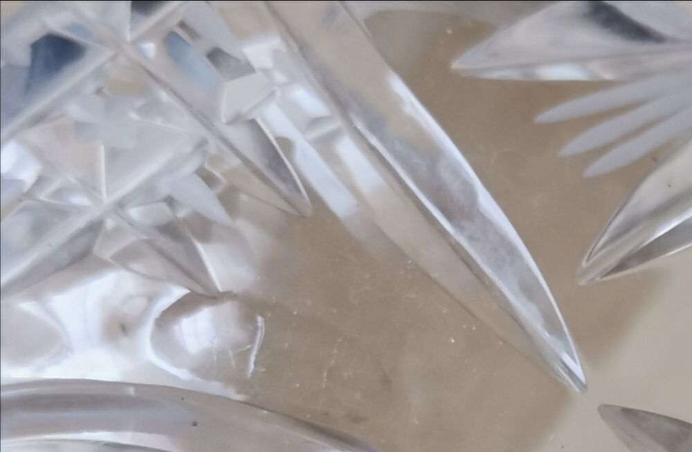 Vase cut crystal ball