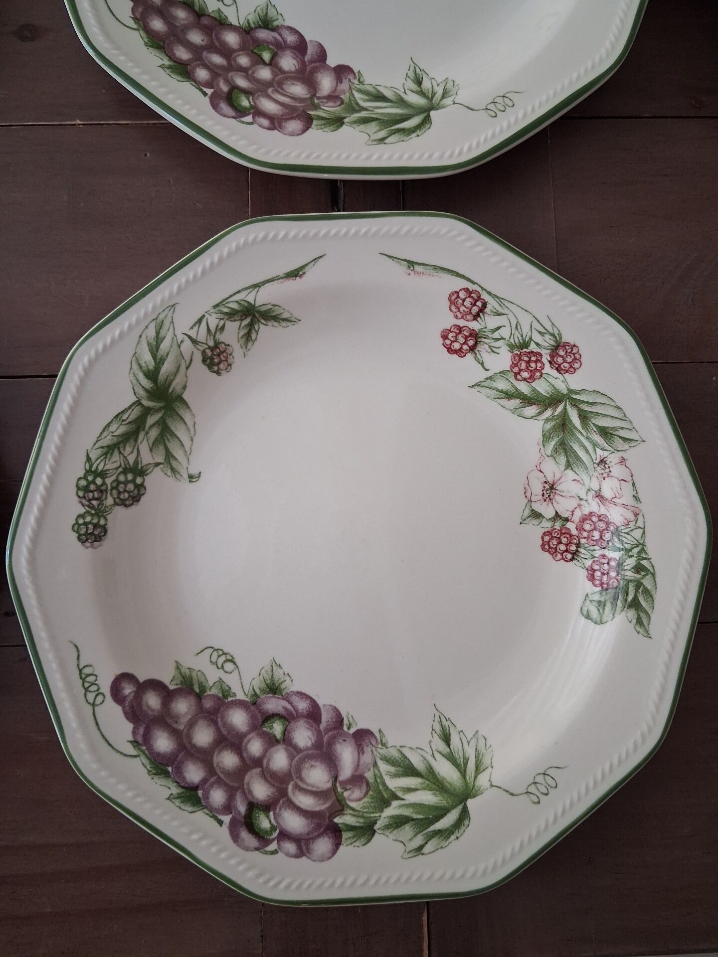 Dessert plates The Chartwell collection Churchill England