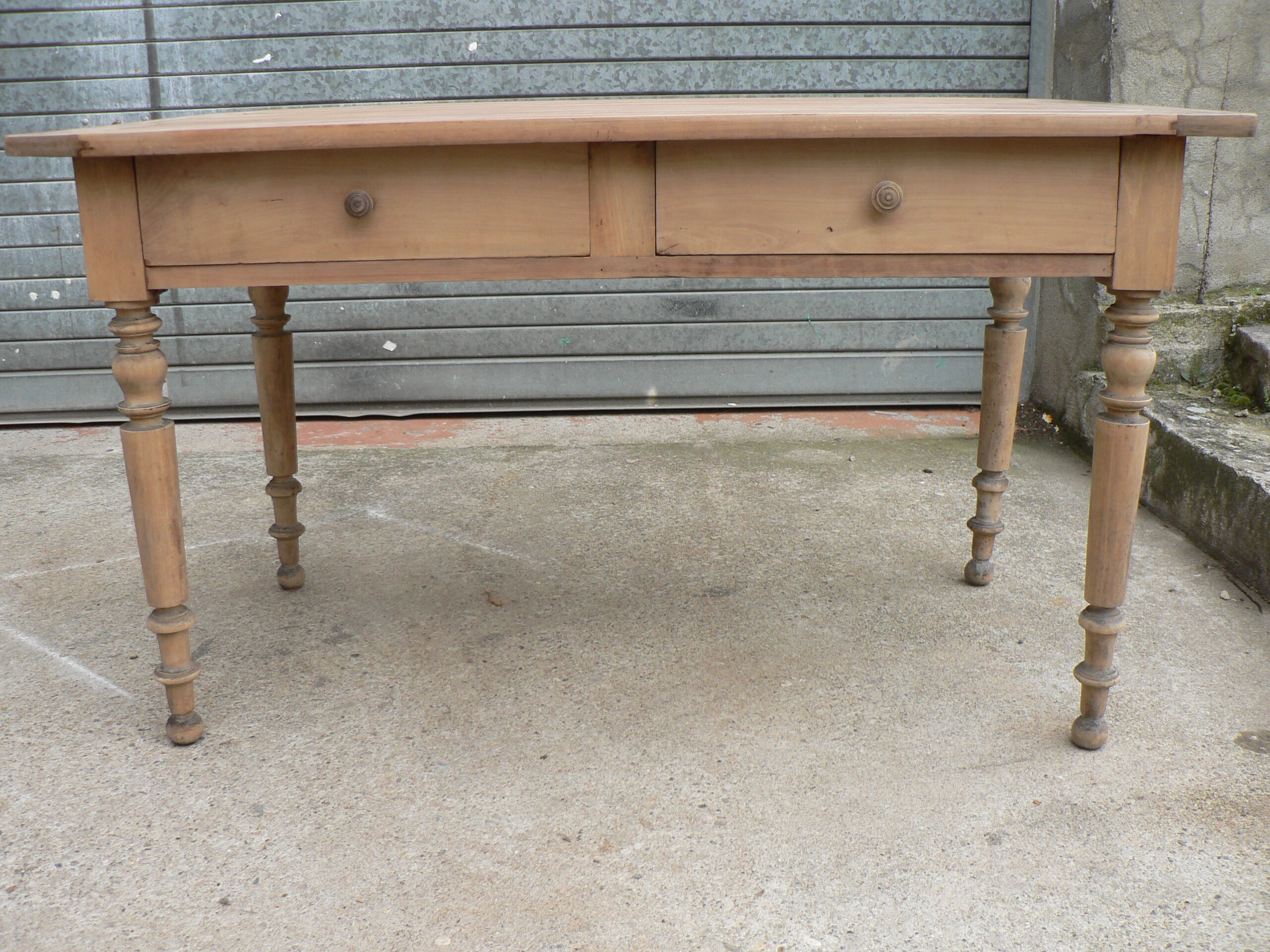Table de ferme cuisine décapé 131cm