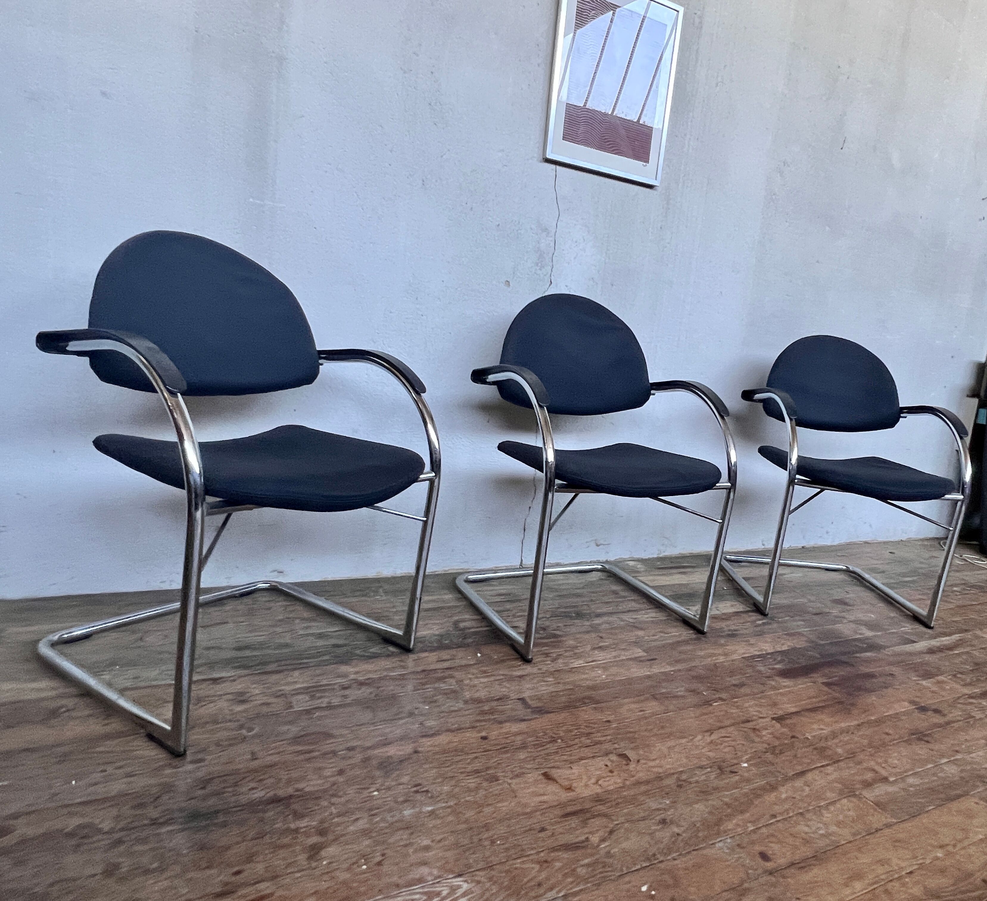Trio de fauteuis Vitra